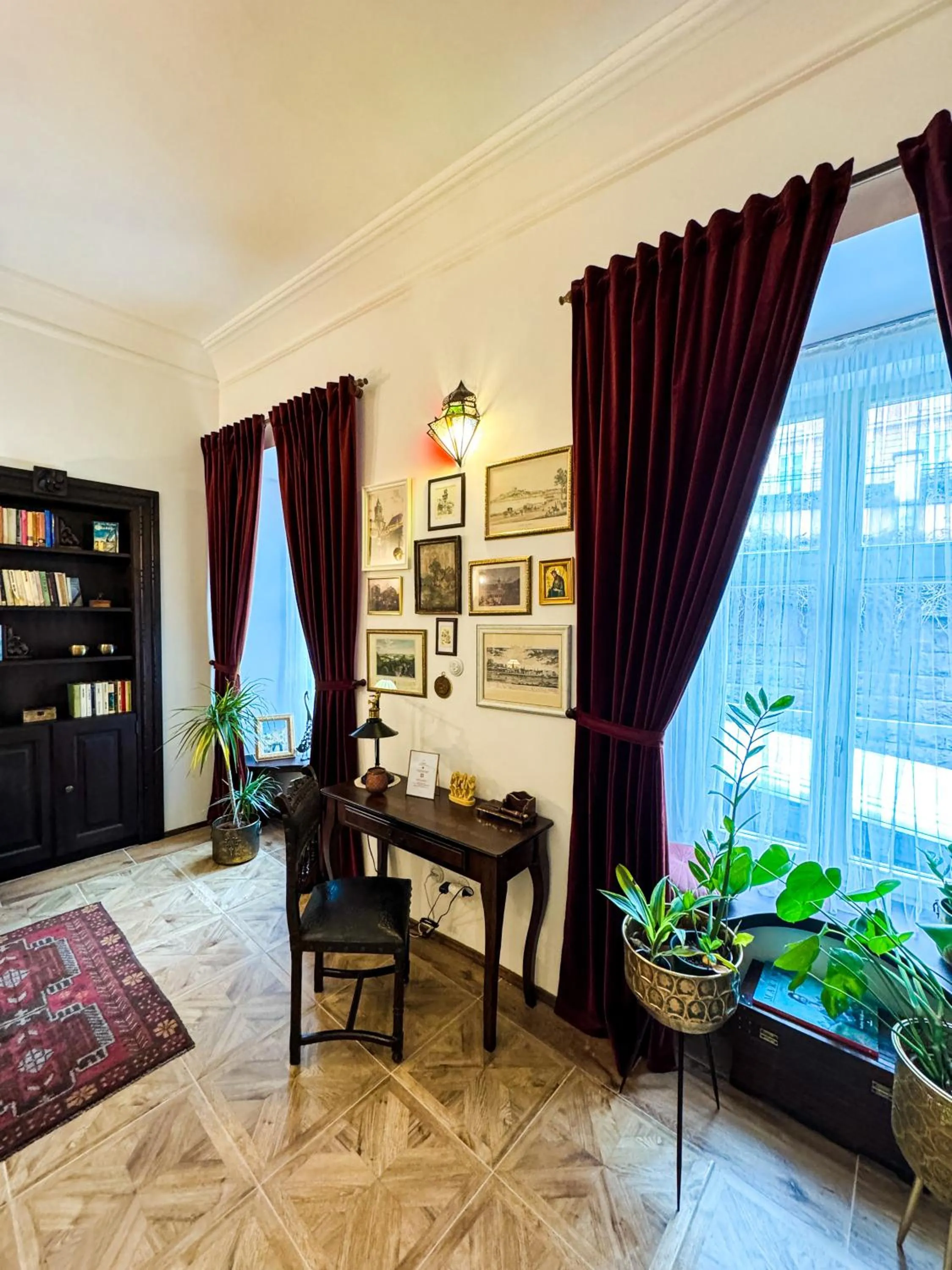 Seating area in Opera apartments - Mestský palác