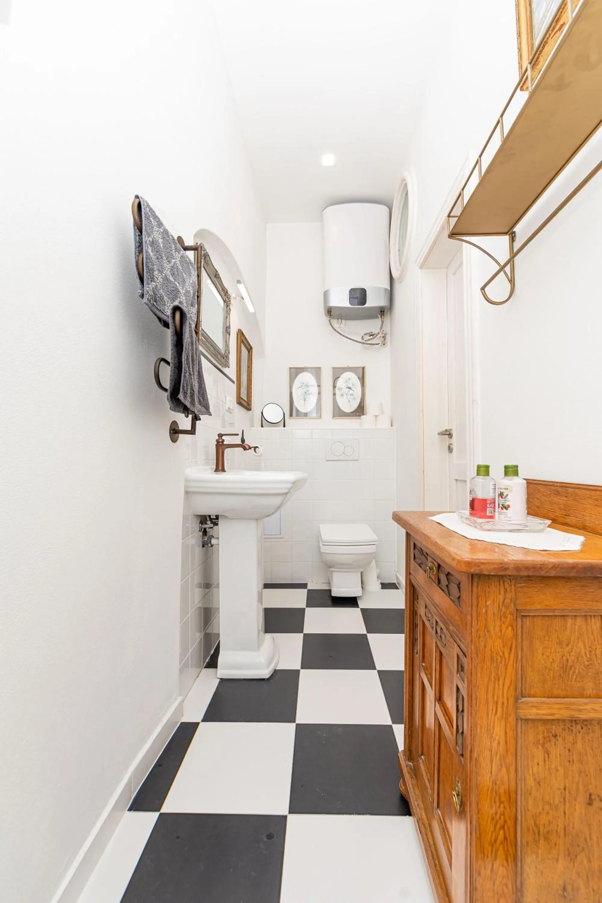 Bathroom in Opera apartments - Mestský palác