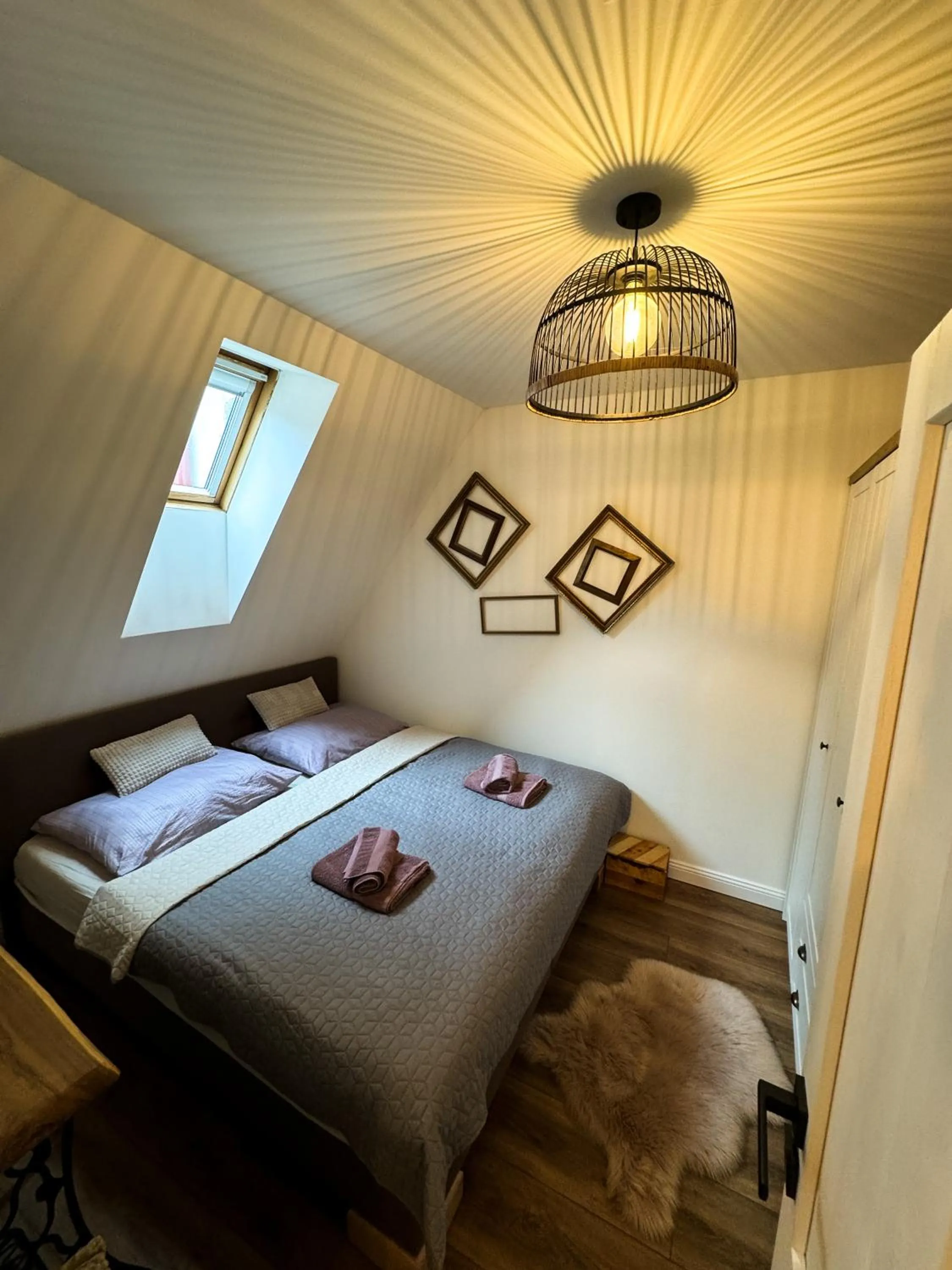 Photo of the whole room, Bed in Opera apartments - Mestský palác