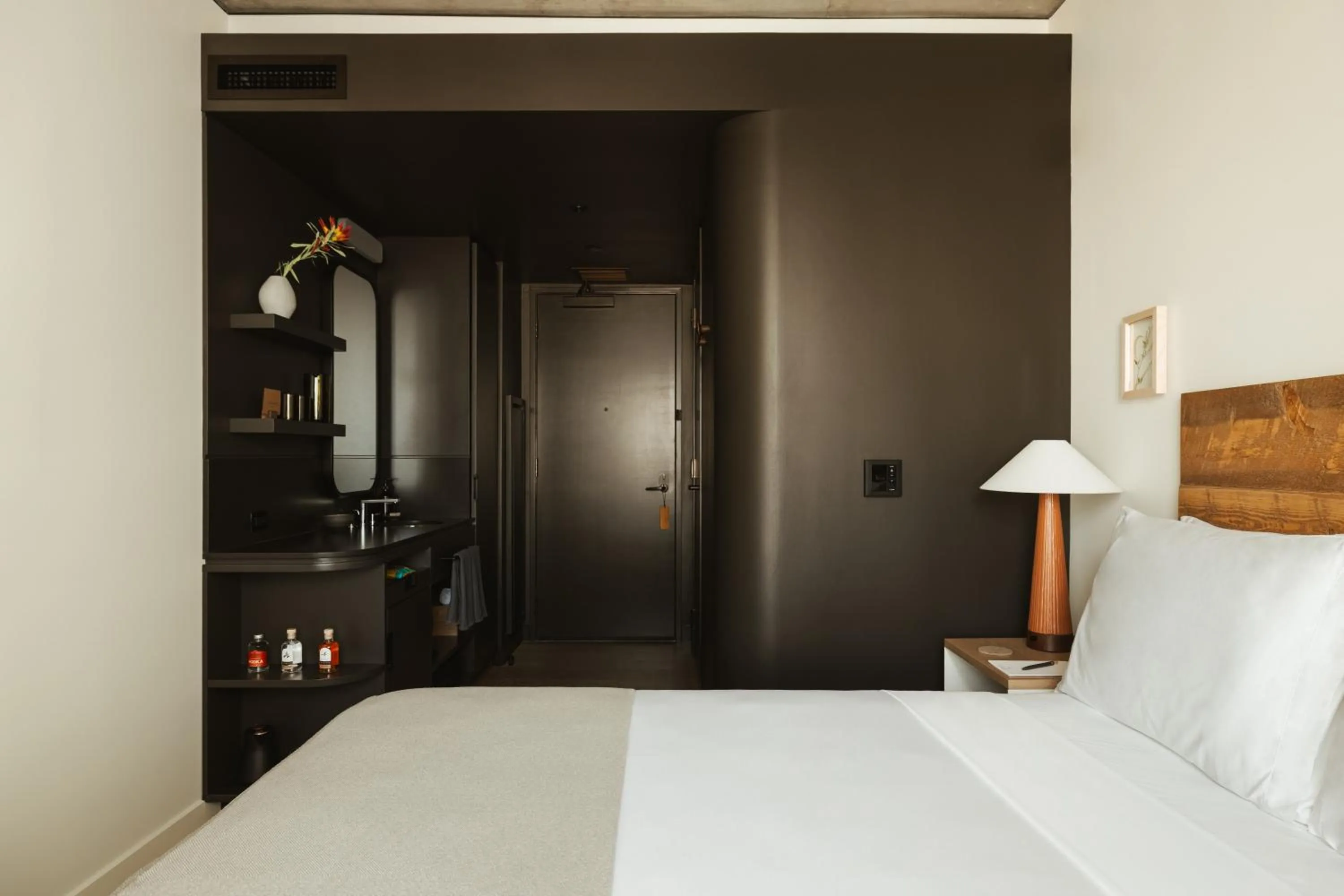 Bedroom, Bed in Populus