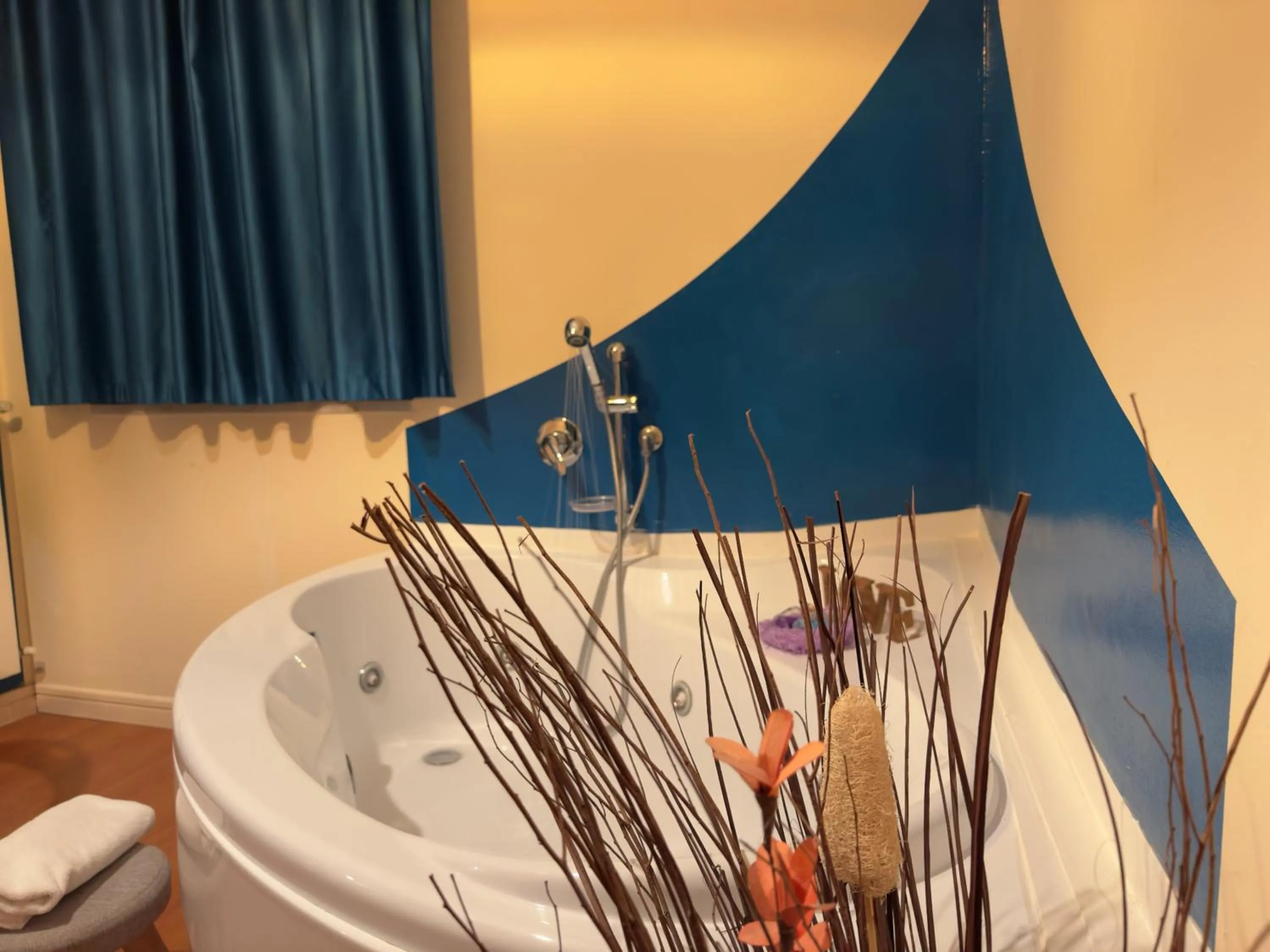 Hot Tub in Bracco Rooms & Suites - Boutique Hotel nel Centro Storico di Matera