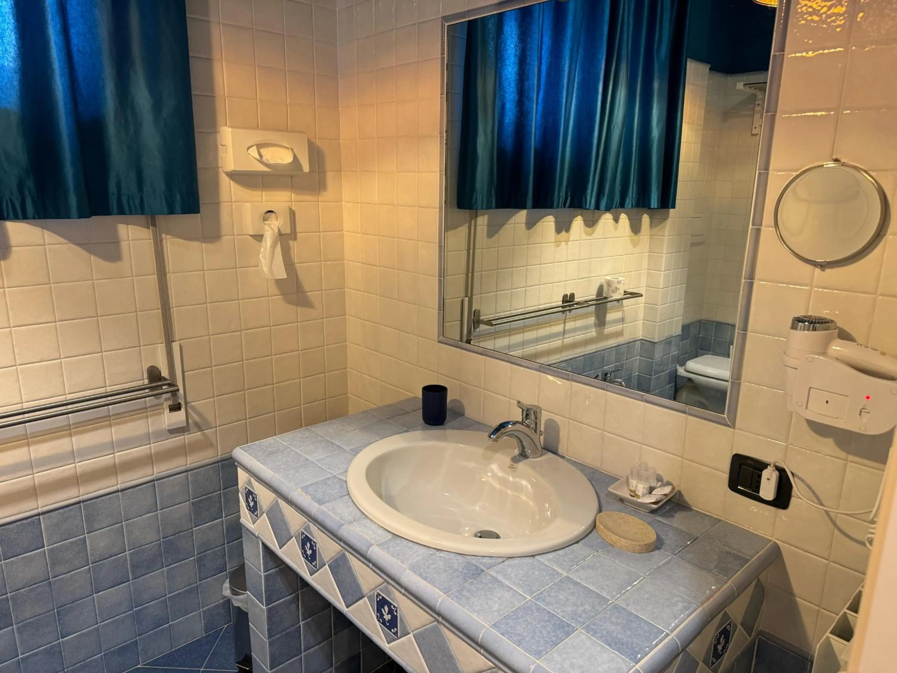 Bathroom in Bracco Rooms & Suites - Boutique Hotel nel Centro Storico di Matera