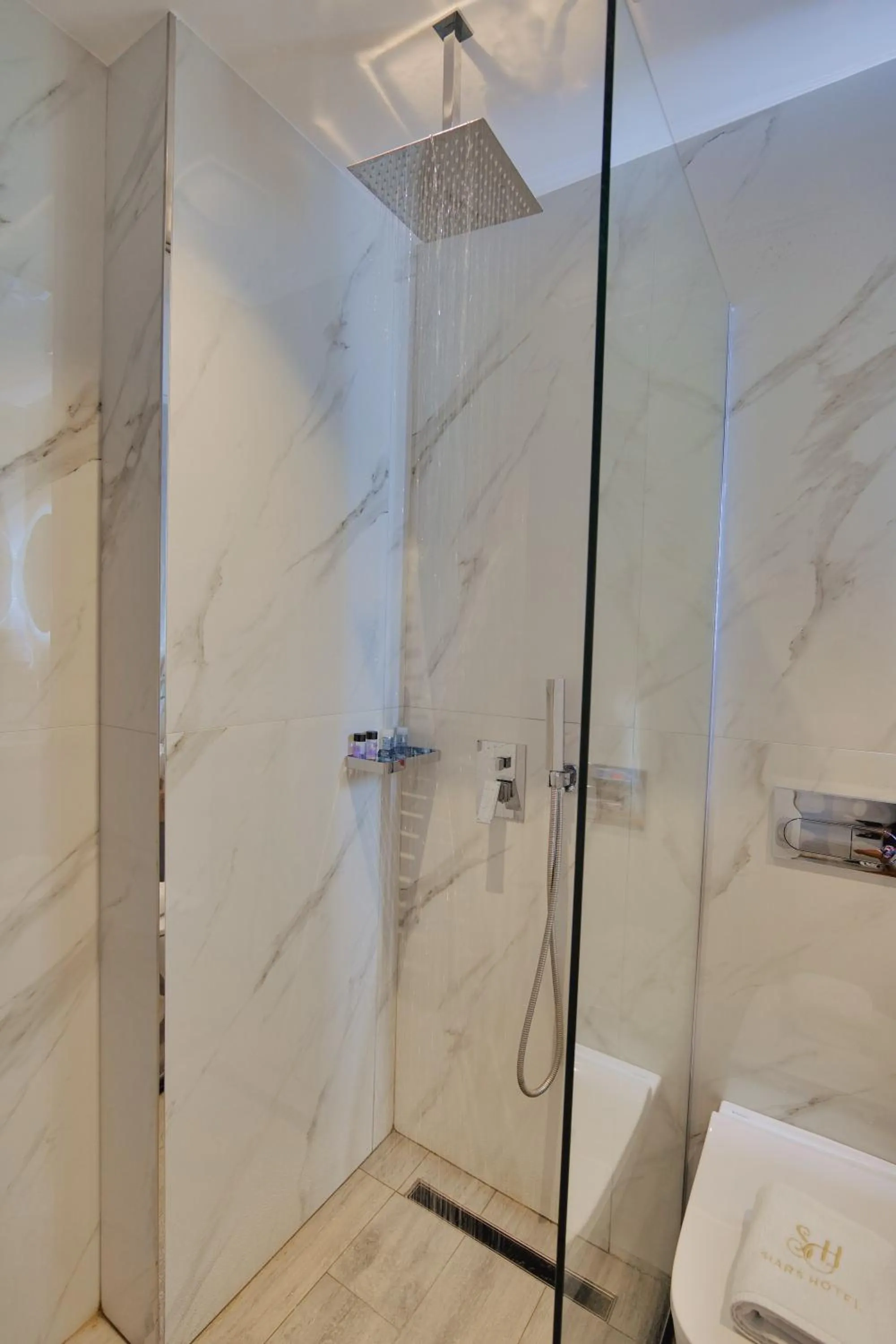 Shower in Hotel Siars