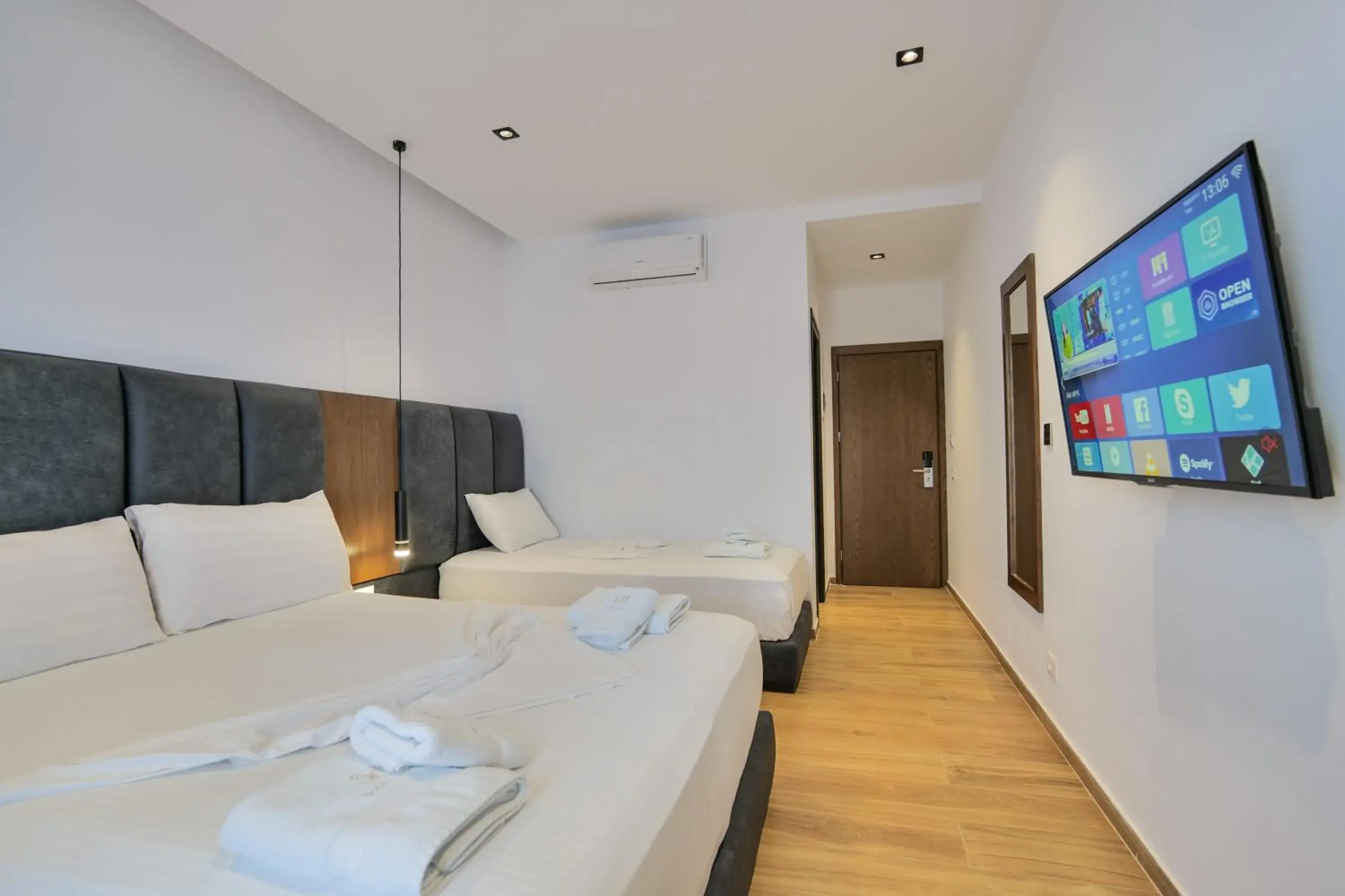 Deluxe Triple Room with Sea View in Hotel Siars Deluxe Triple Room with Sea View in Hotel Siars