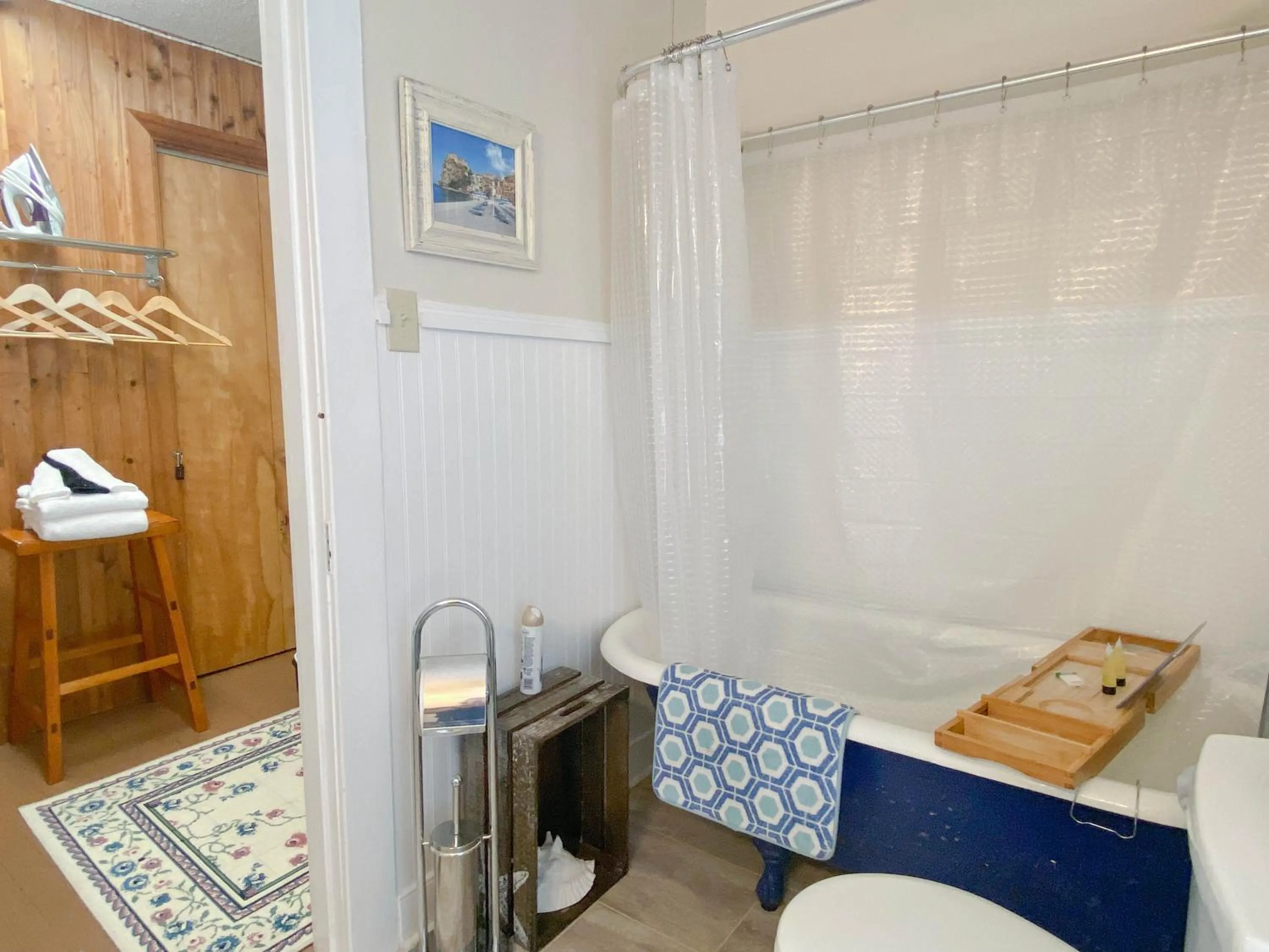 Bathroom in Vaiden Inn