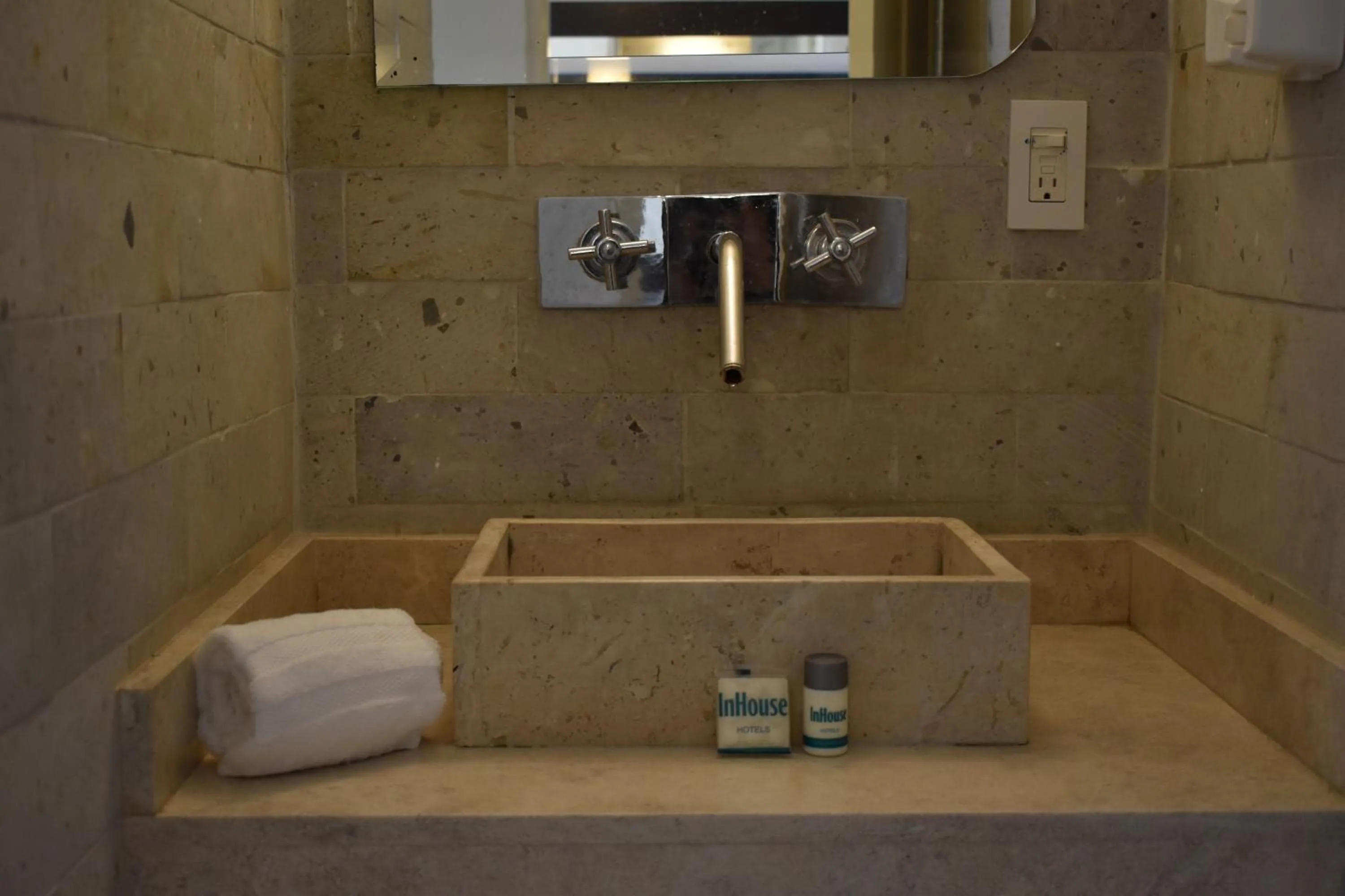 Bathroom in InHouse Hotel León