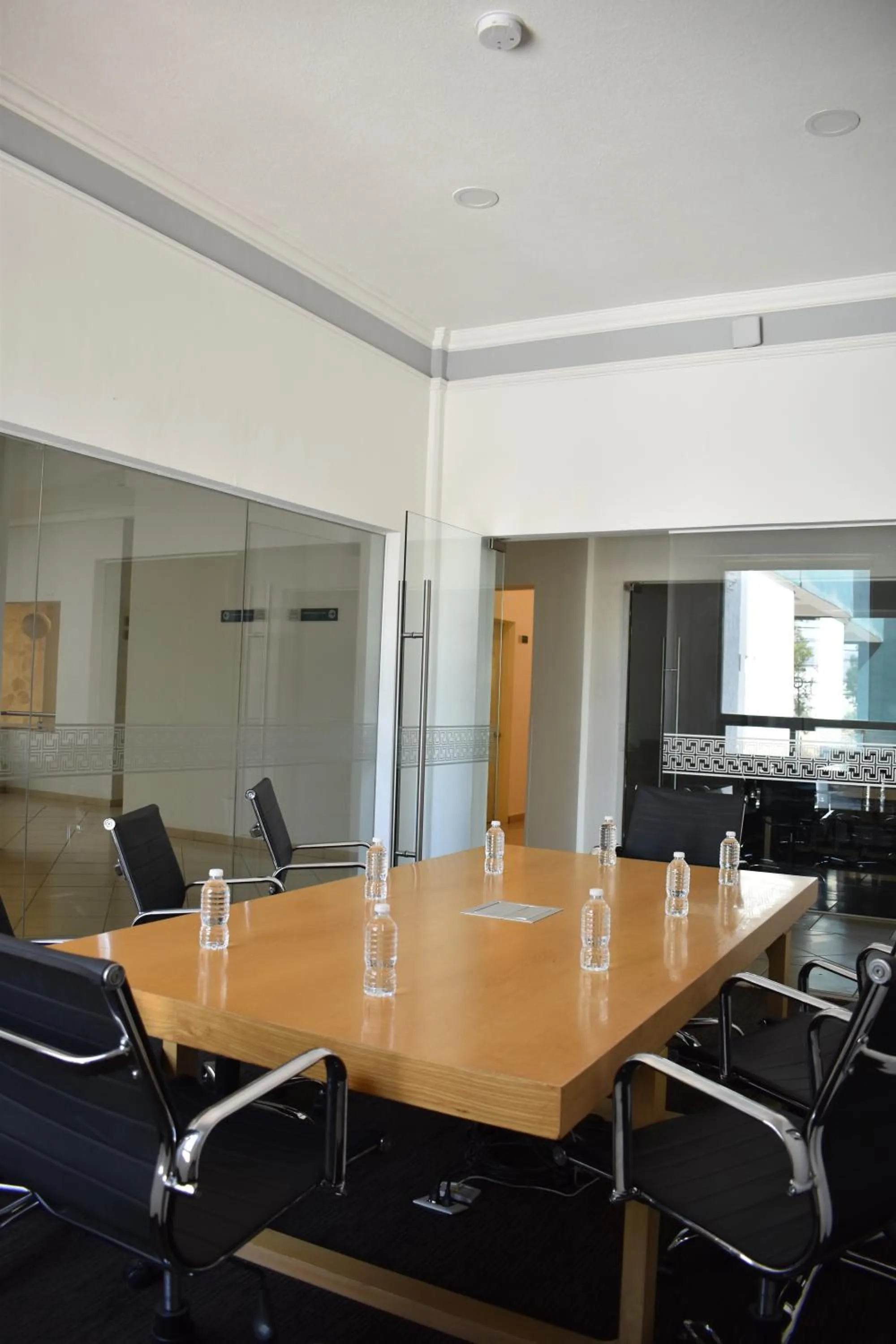 Meeting/conference room in InHouse Hotel León