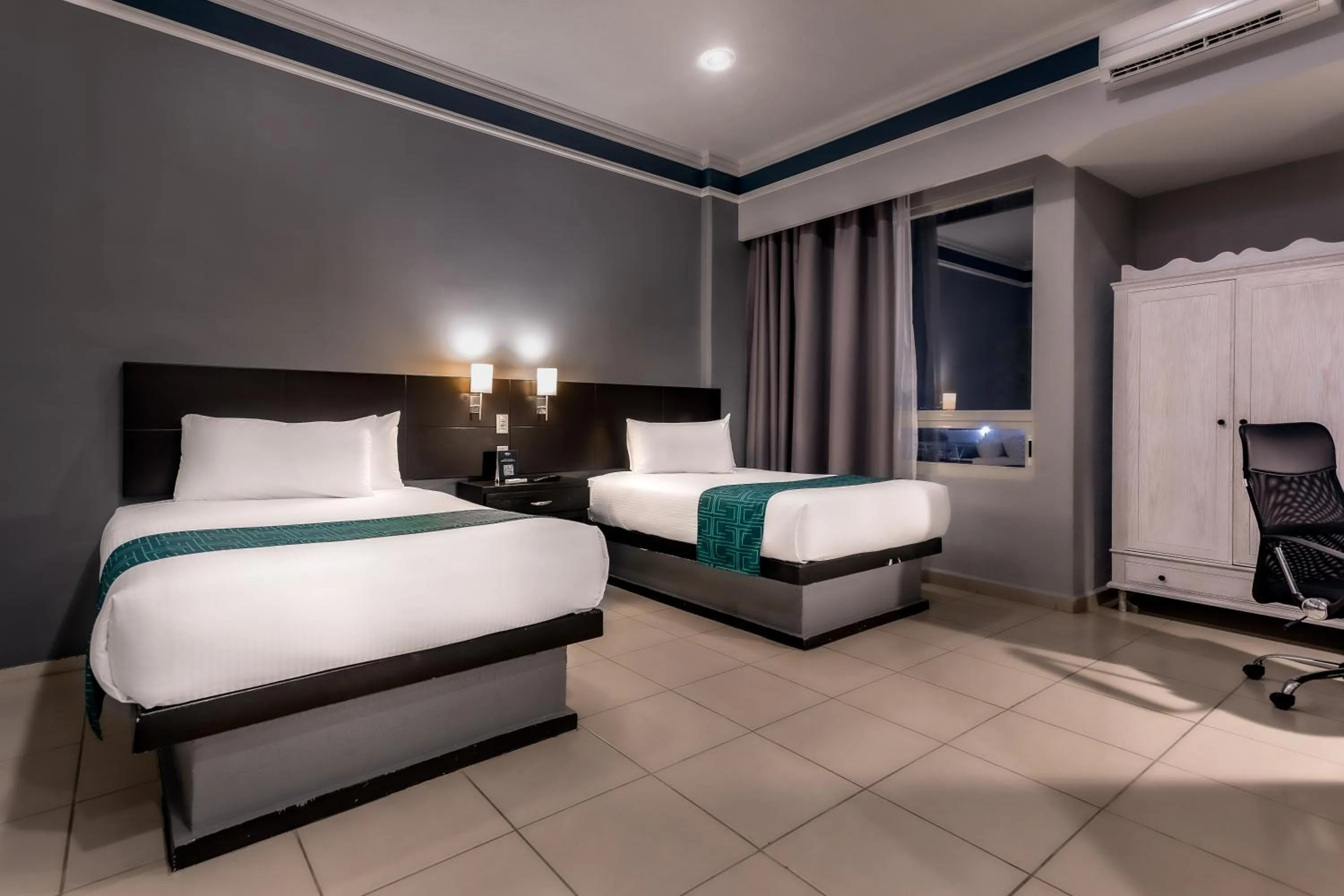 Bed in InHouse Hotel León