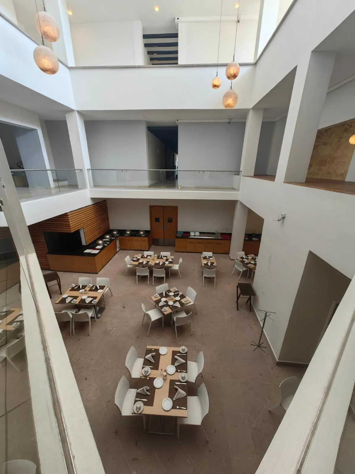 Restaurant/places to eat in InHouse Hotel León