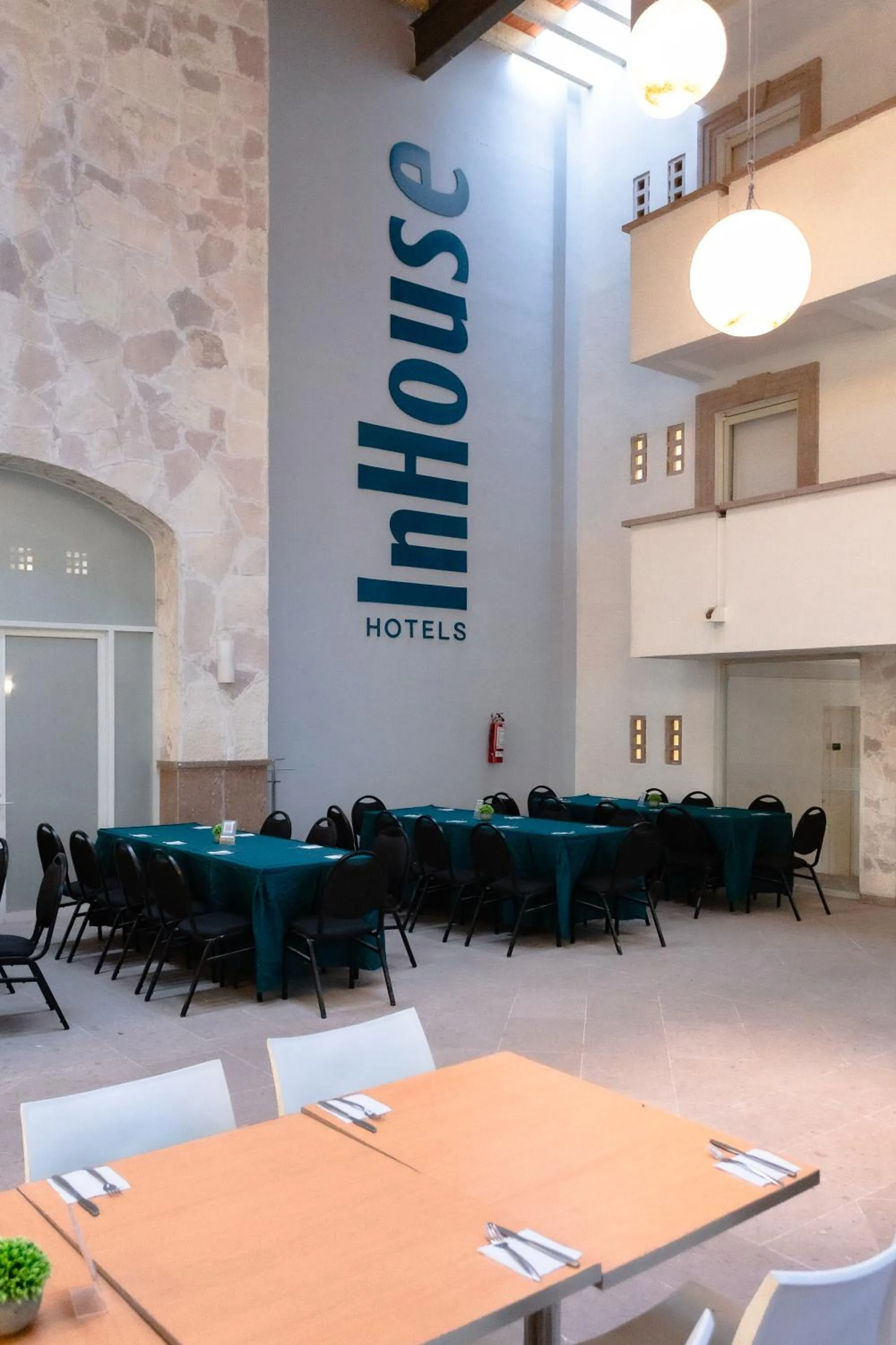 Restaurant/places to eat in InHouse Hotel León