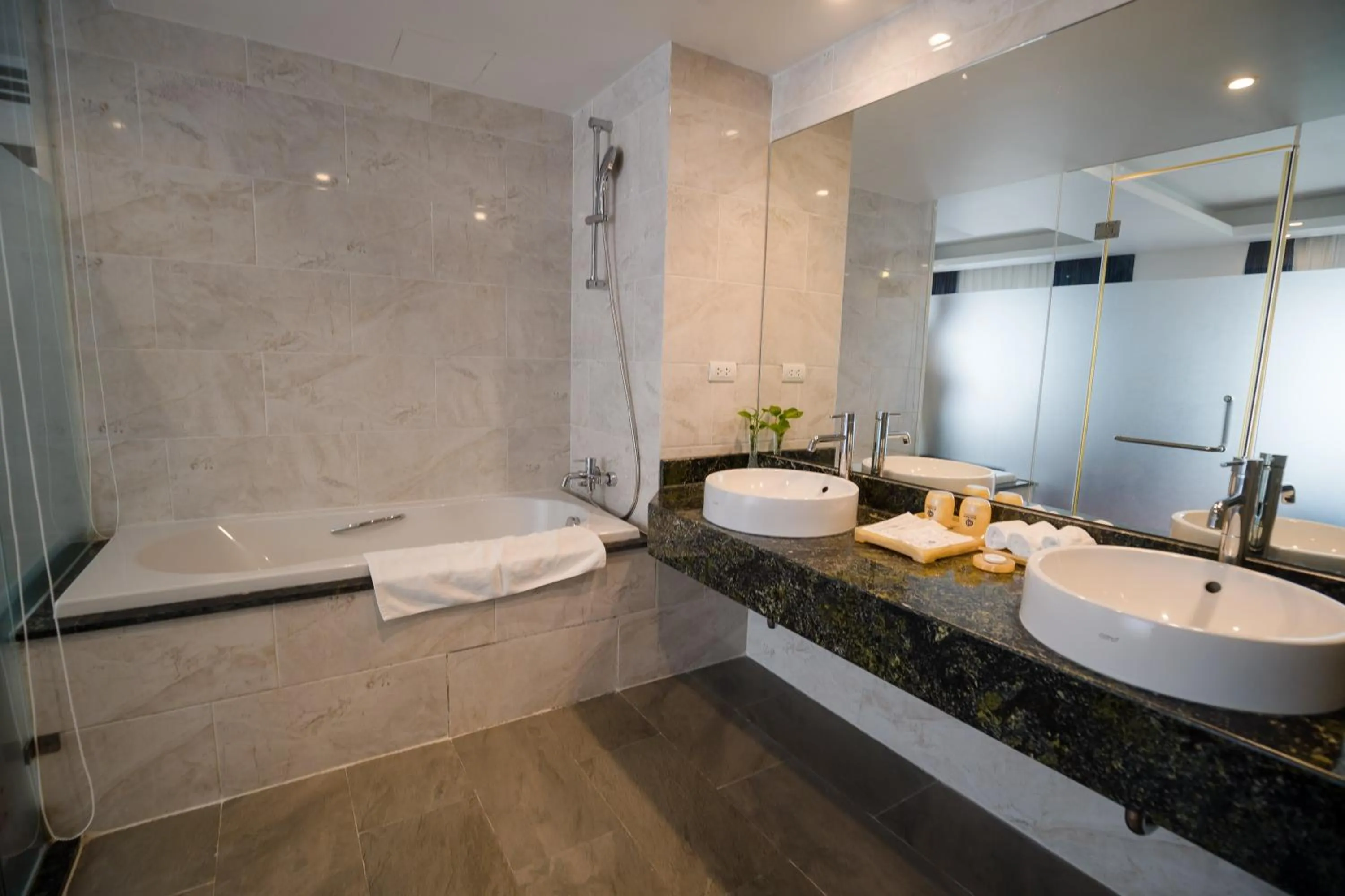 Shower in SANDALS ISLAND HOTEL