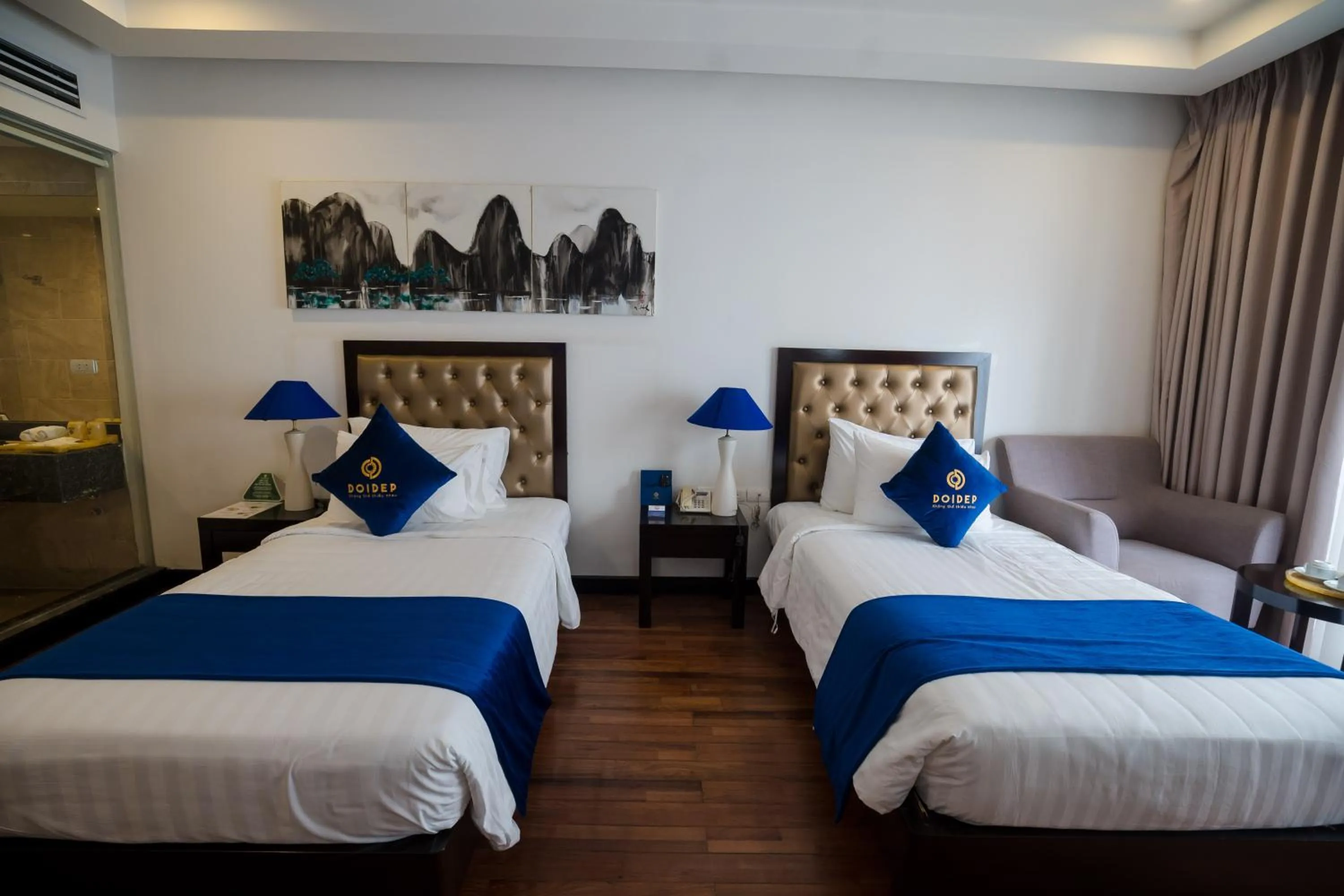 Bed in SANDALS ISLAND HOTEL