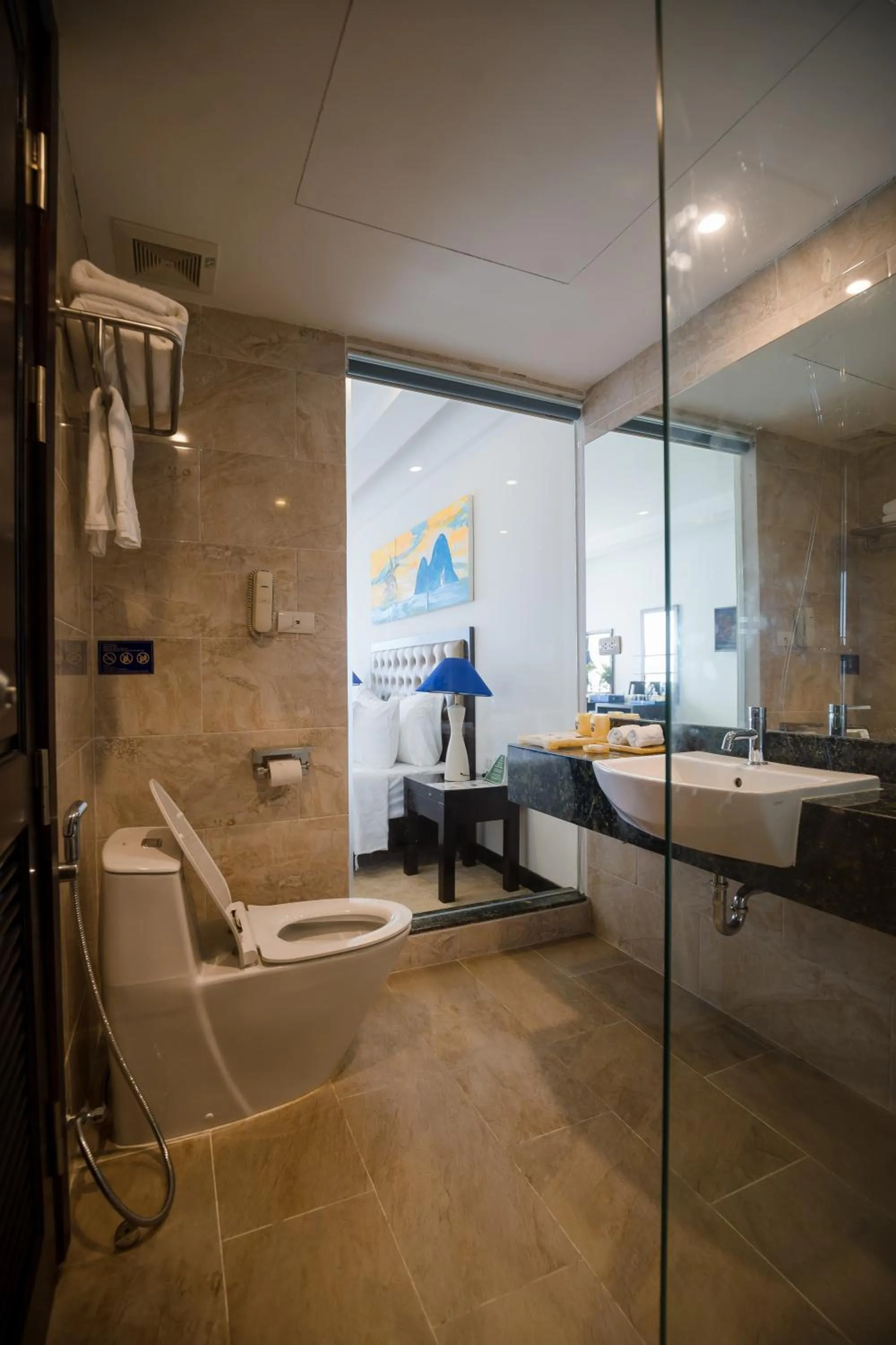 Shower in SANDALS ISLAND HOTEL