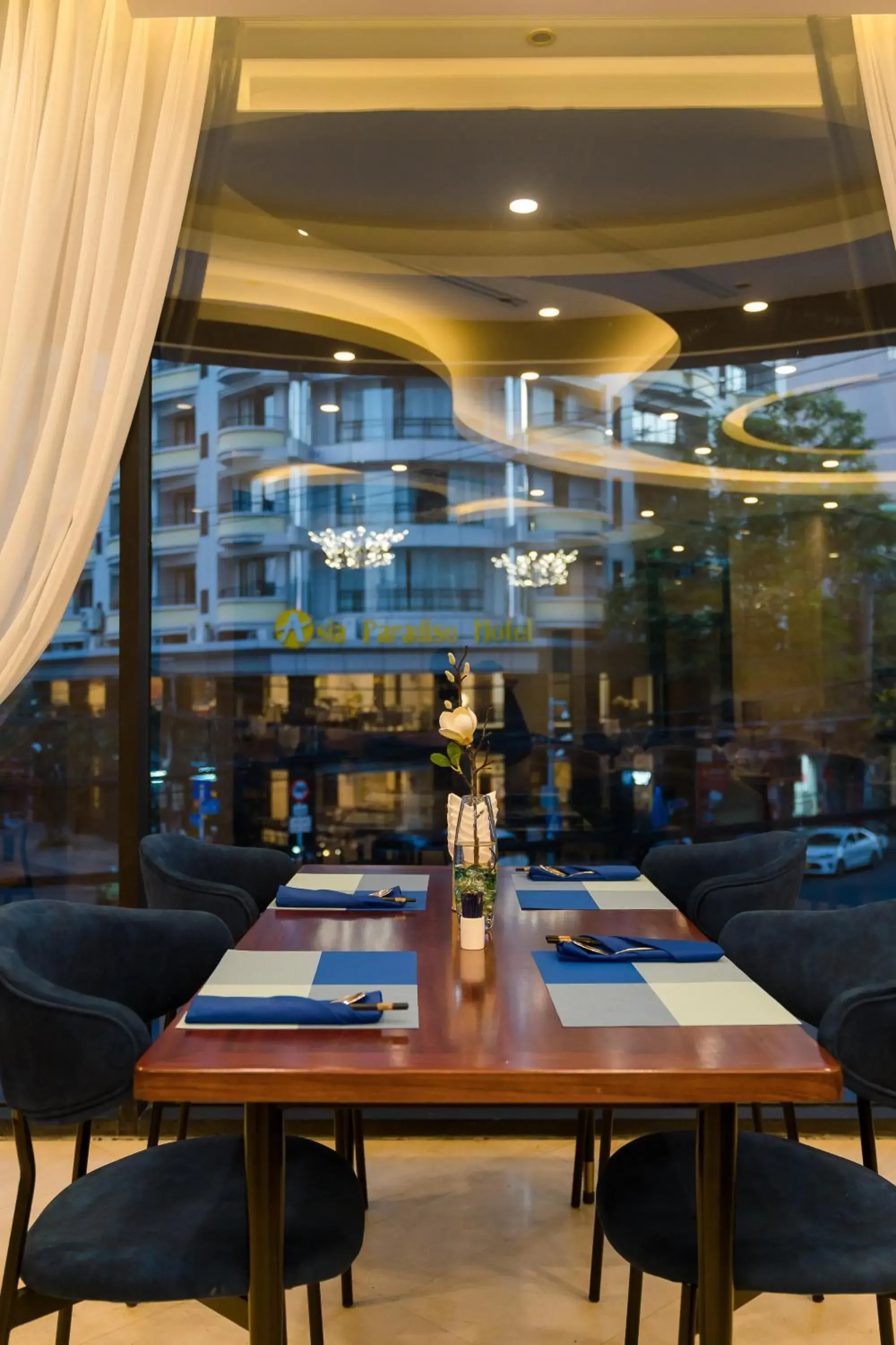 Restaurant/places to eat in SANDALS ISLAND HOTEL Restaurant/places to eat in SANDALS ISLAND HOTEL