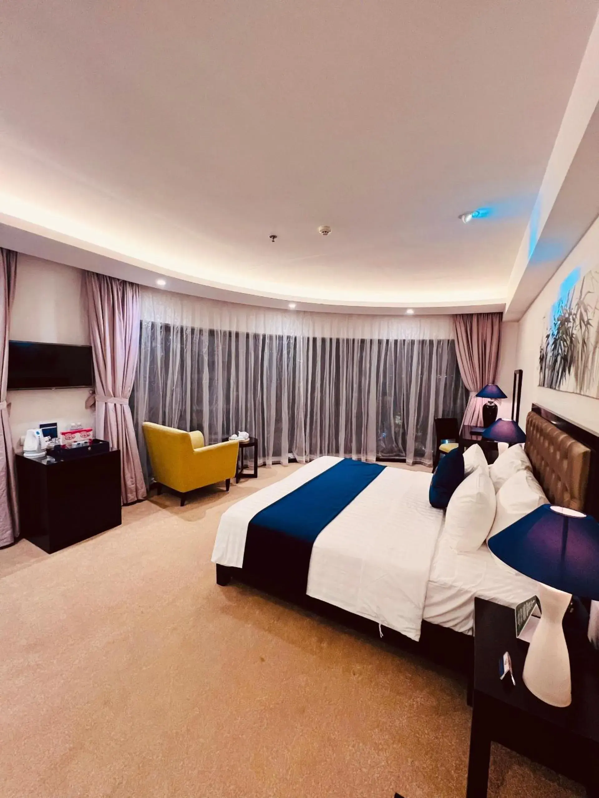 Bed in SANDALS ISLAND HOTEL Bed in SANDALS ISLAND HOTEL