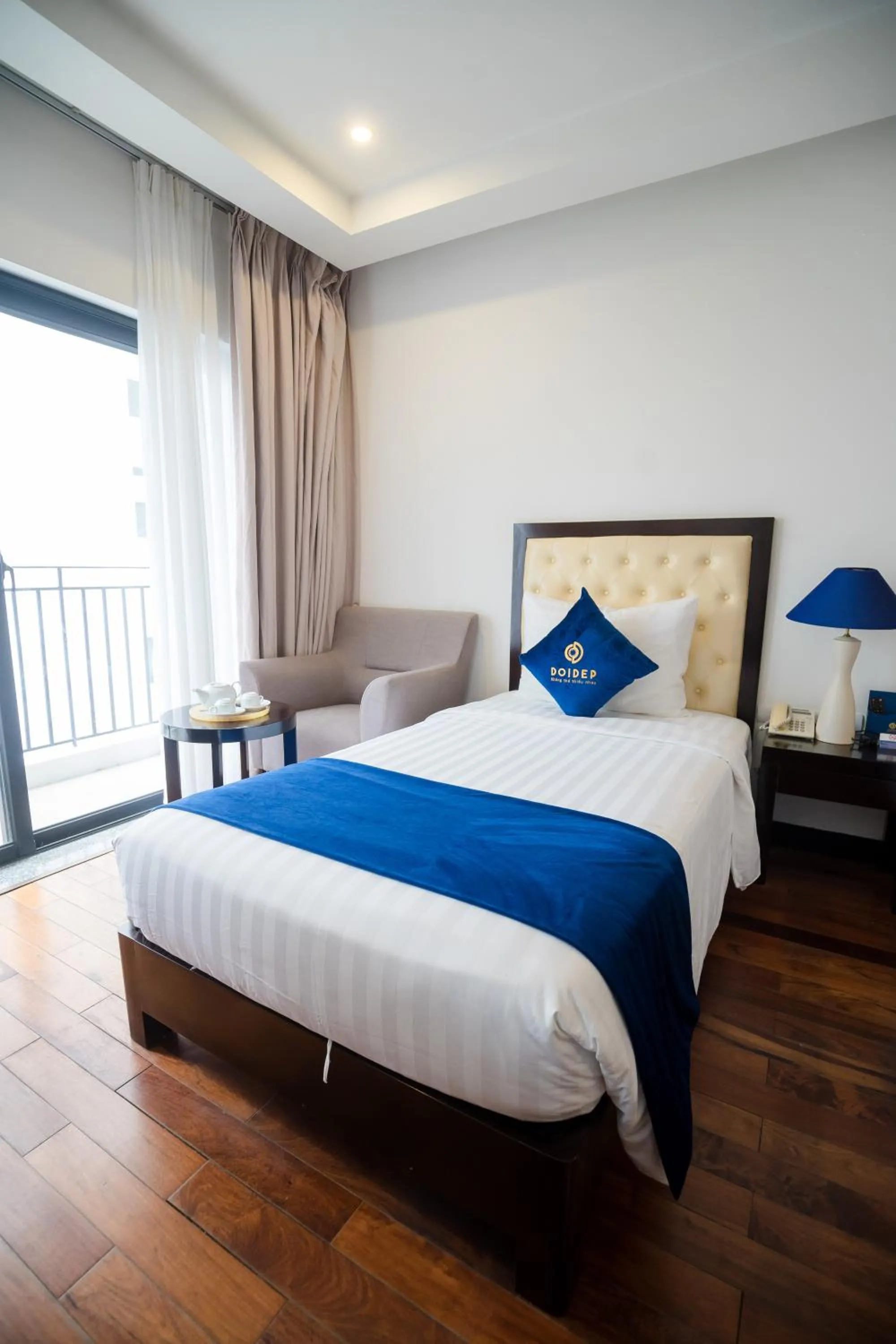 Bed in SANDALS ISLAND HOTEL