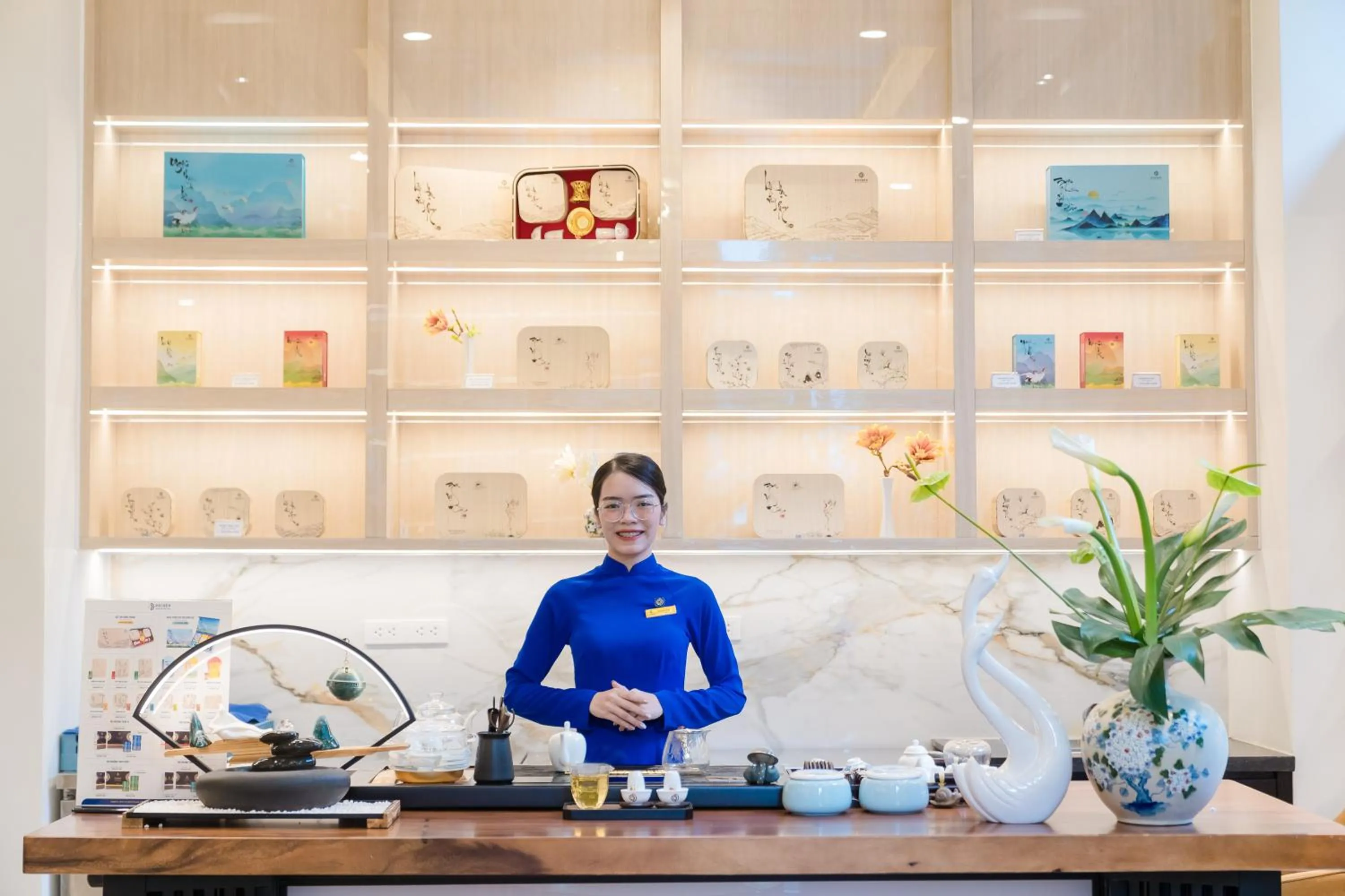 Communal lounge/ TV room in SANDALS ISLAND HOTEL