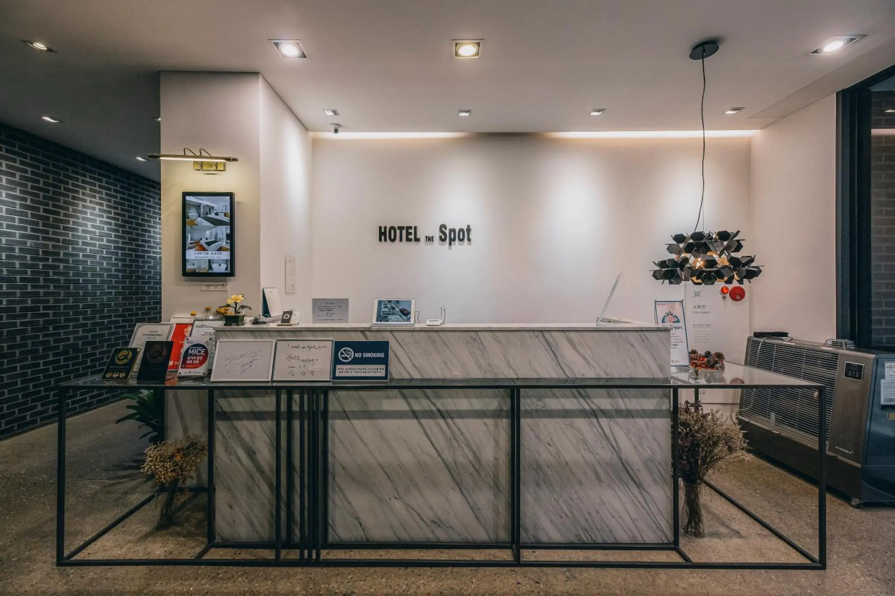 Lobby or reception in Gwangju Hotel the spot Lobby or reception in Gwangju Hotel the spot