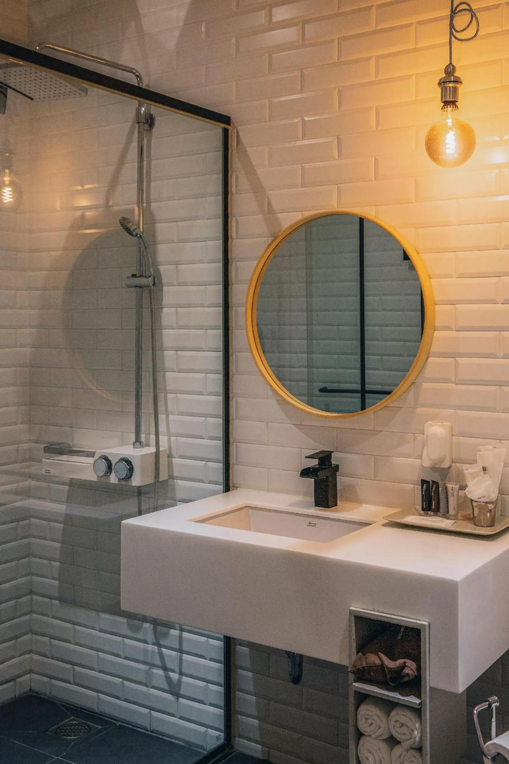 Bathroom in Gwangju Hotel the spot