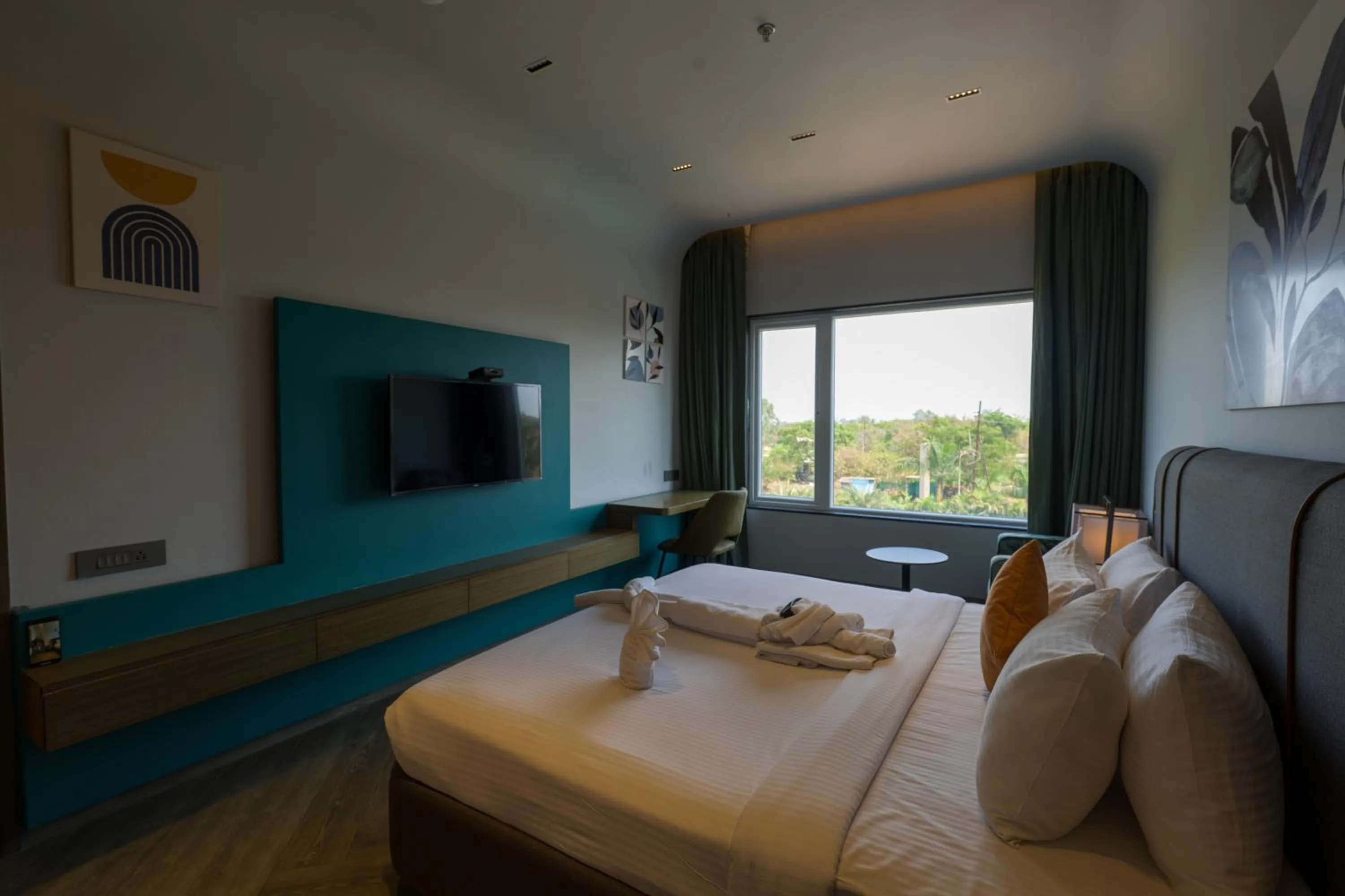 Bed in Palm Springs Resort