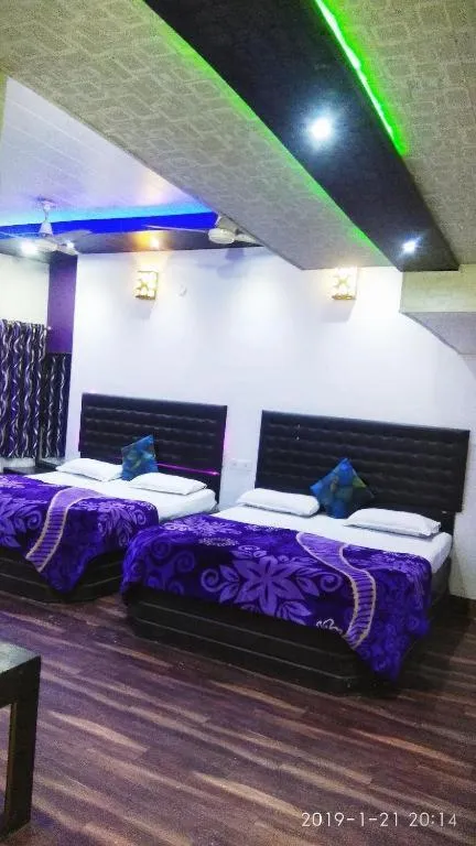 Bedroom in Hotel O Revoli