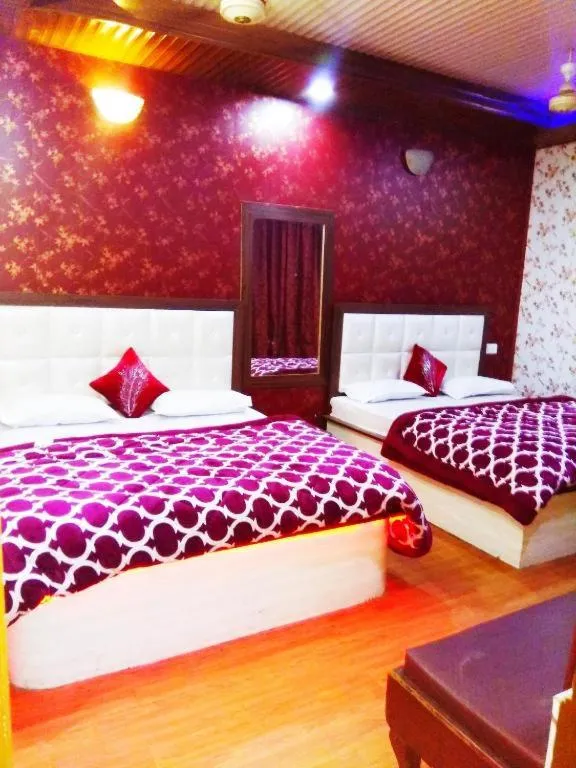 Bedroom in Hotel O Revoli