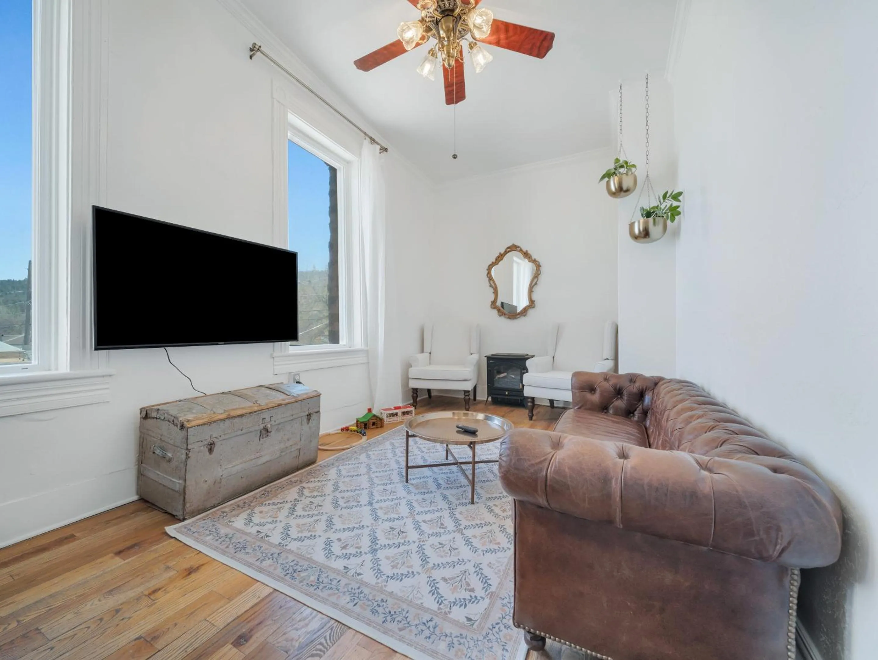 Living room in The Historic Grand Canyon Hotel