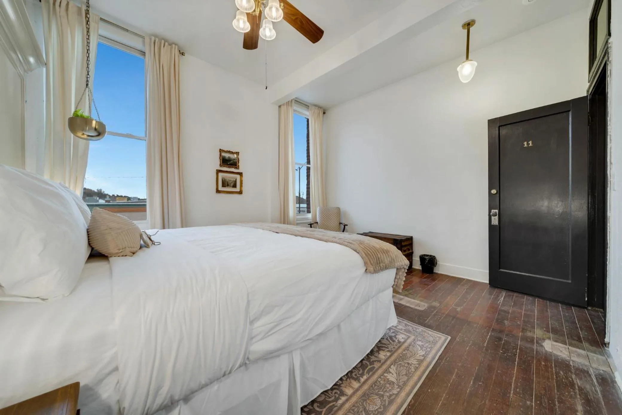 Bedroom, Bed in The Historic Grand Canyon Hotel