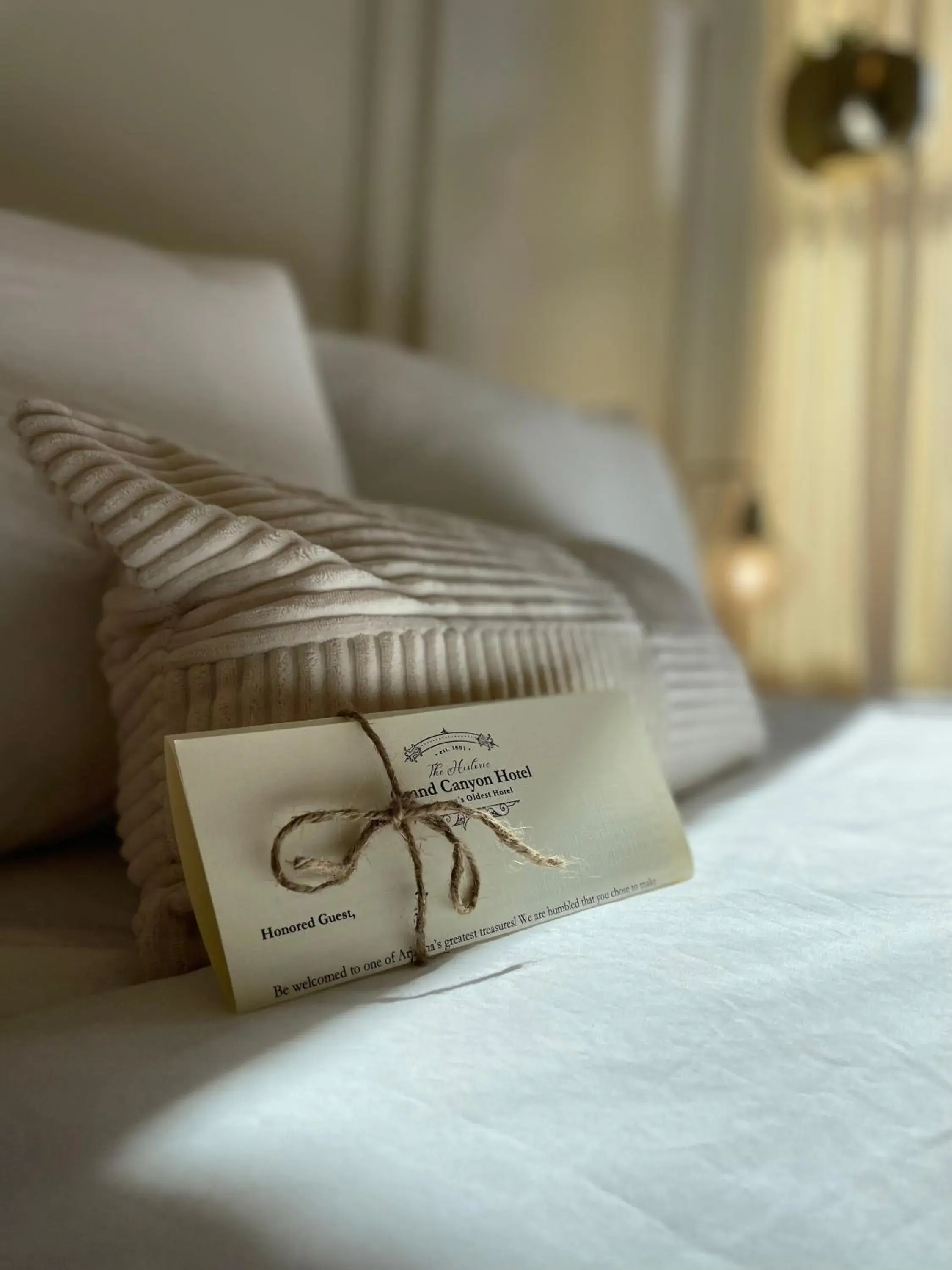 Bed in The Historic Grand Canyon Hotel Bed in The Historic Grand Canyon Hotel