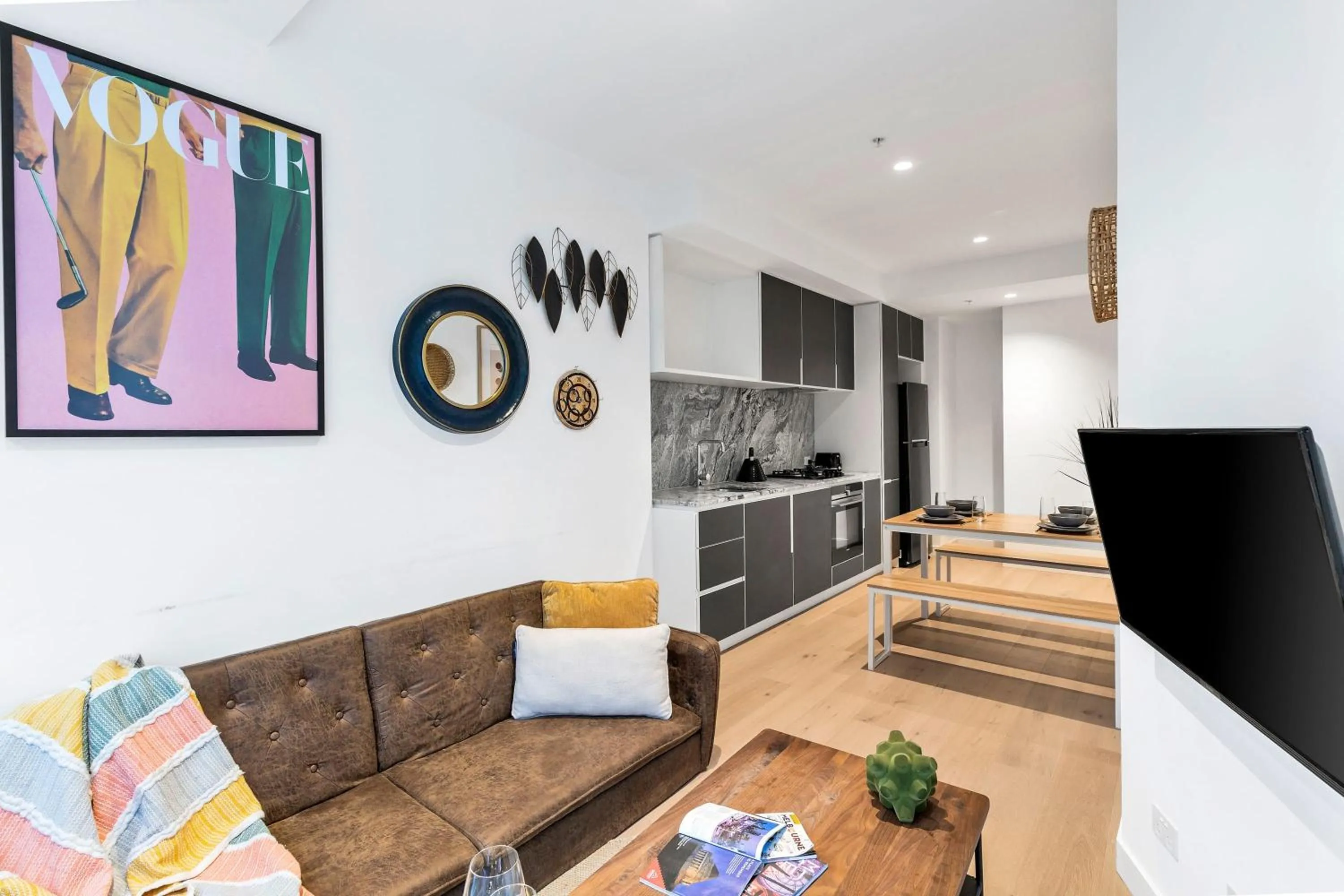 A Lovely Apt Right Next to Southern Cross Station