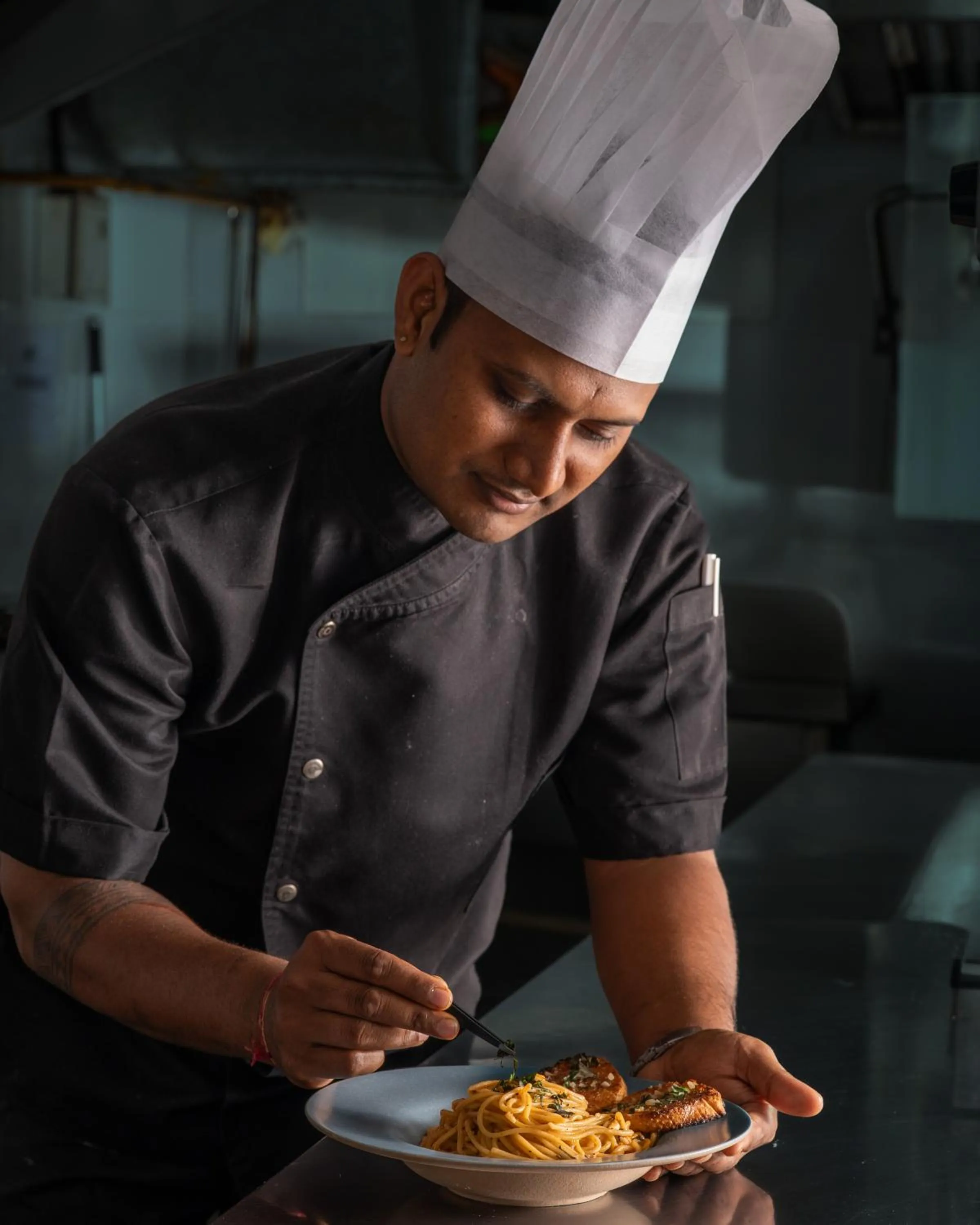 Food in Foxtrail, Sector 42 - AM Hotel Kollection