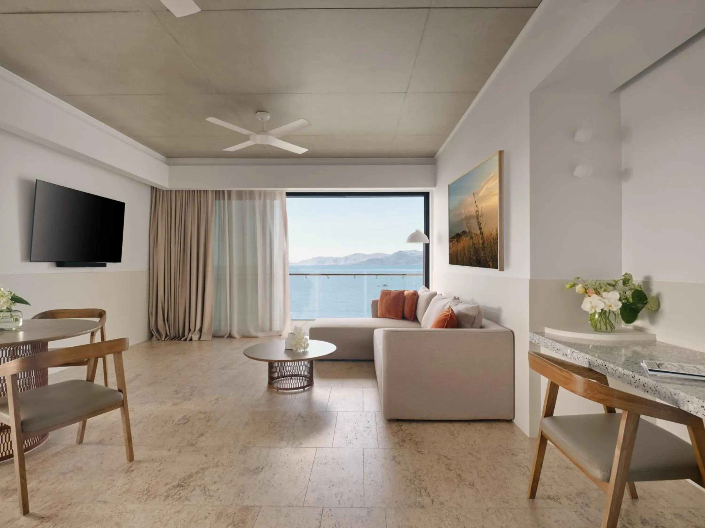 Ocean Corner Suite in Ardo Ocean Corner Suite in Ardo