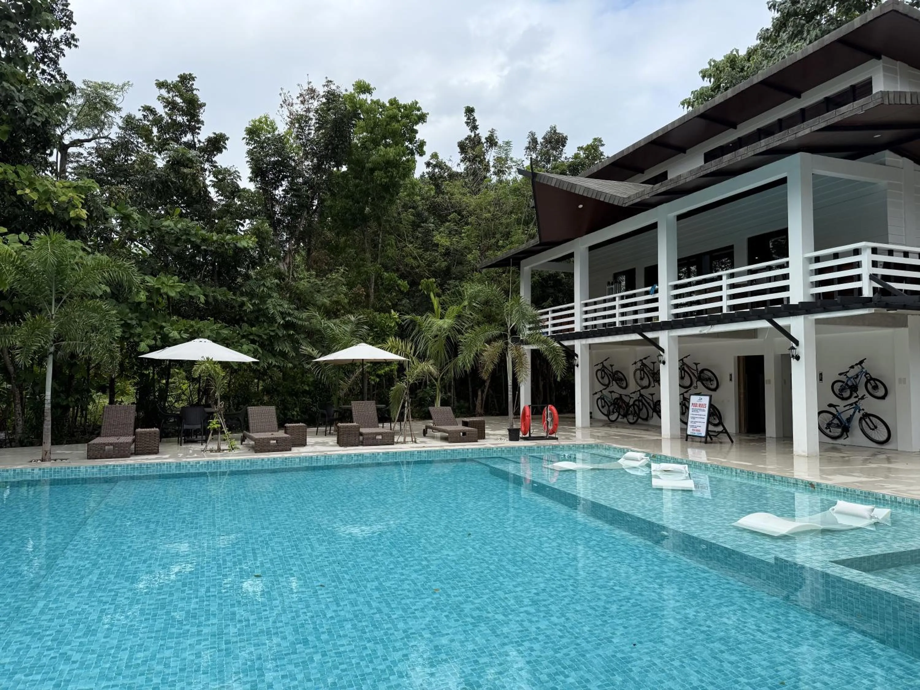 Islas Moriones Beach Resort