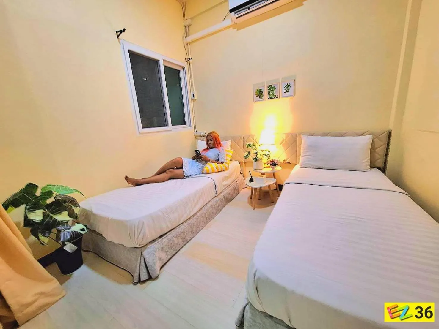 Photo of the whole room, Bed in EZ Sleep @ Ratchada 19