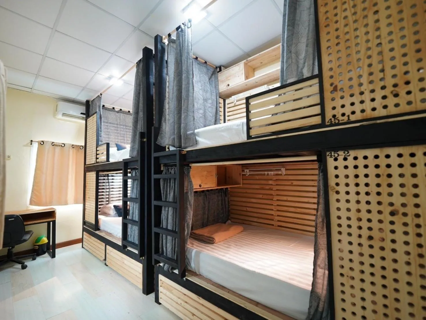 Bed in EZ Sleep @ Ratchada 19