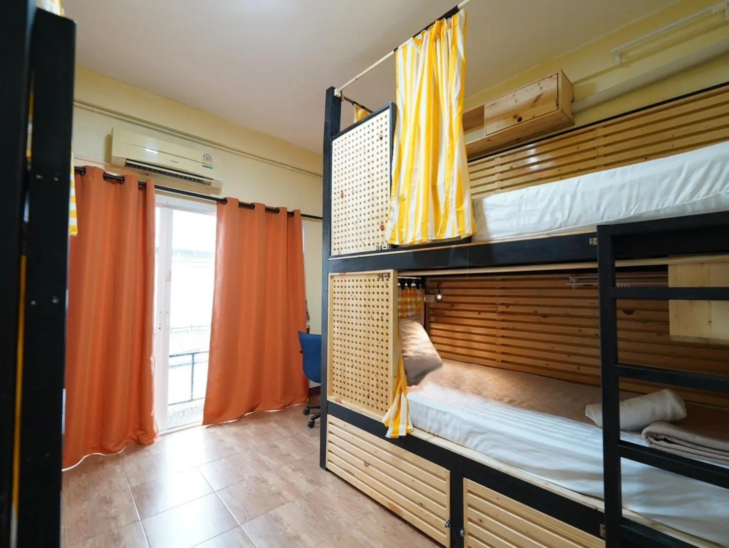 Bed in EZ Sleep @ Ratchada 19