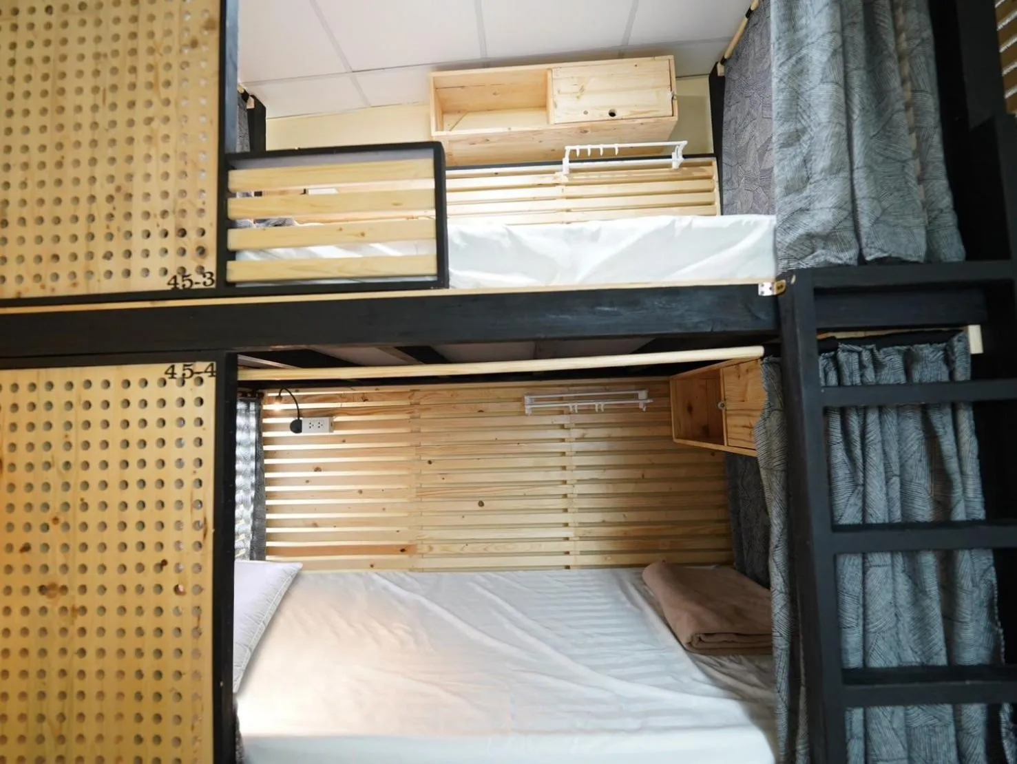 Bed in EZ Sleep @ Ratchada 19