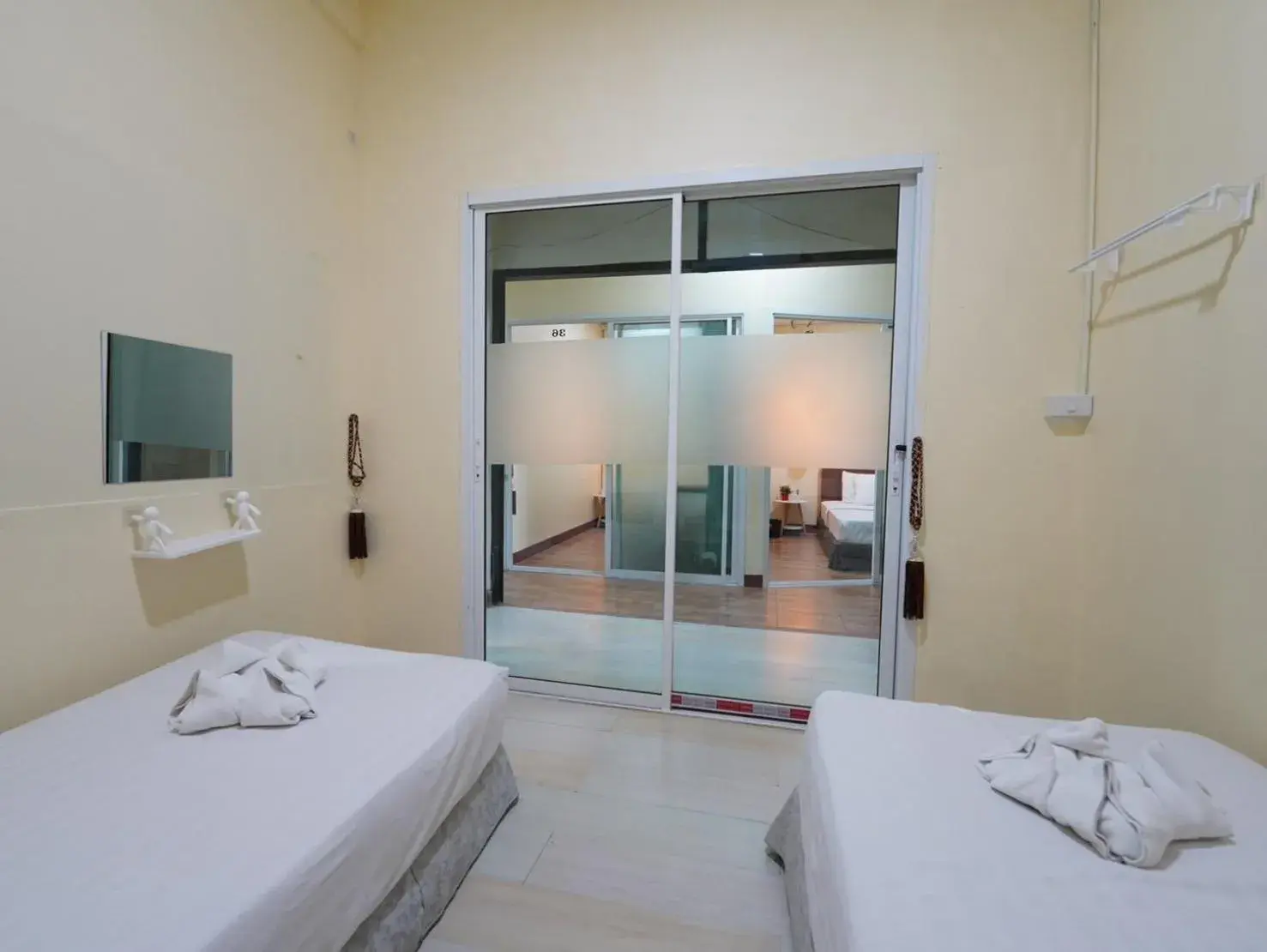 Bed in EZ Sleep @ Ratchada 19 Bed in EZ Sleep @ Ratchada 19