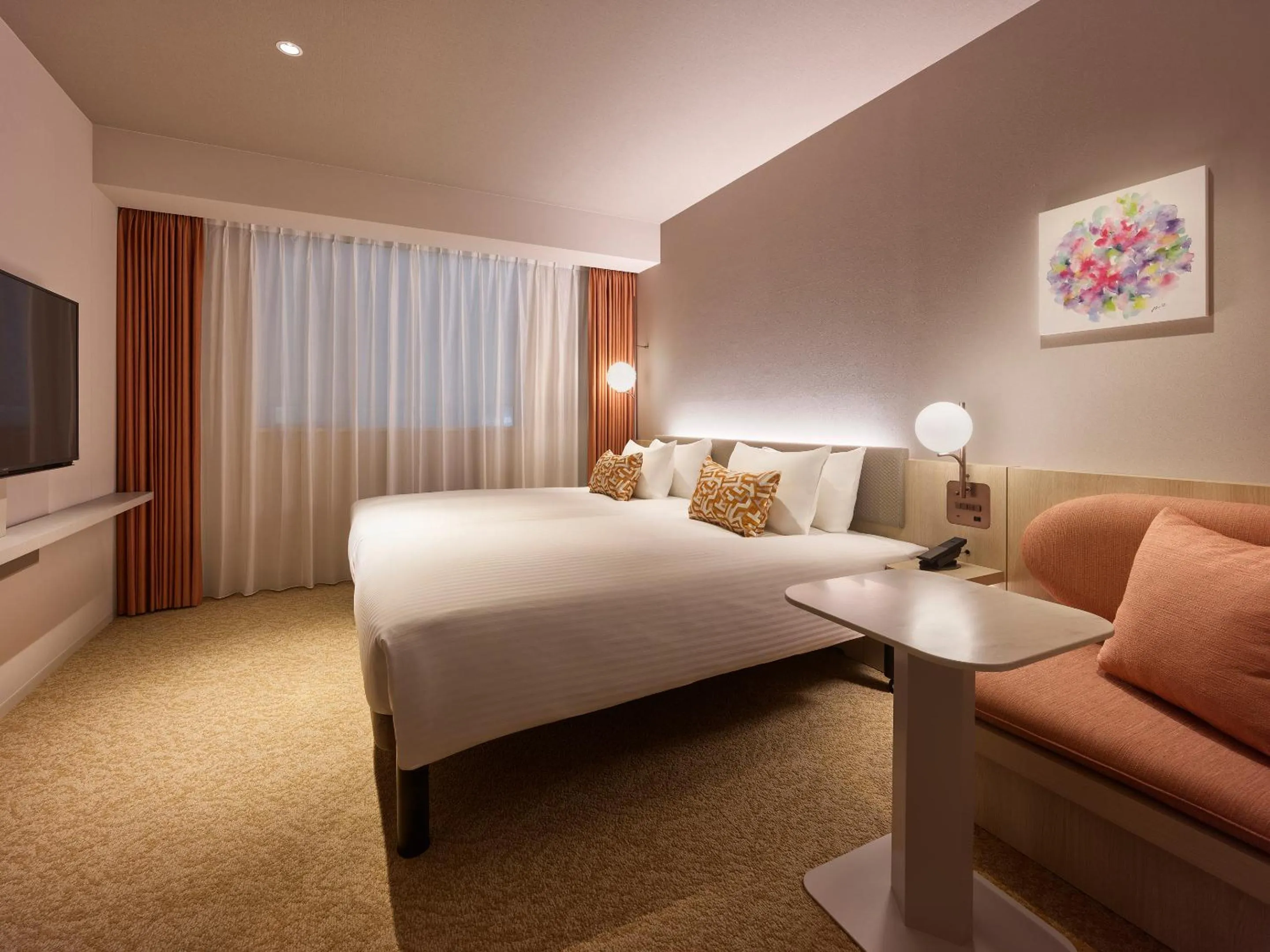 Photo of the whole room, Bed in Mitsui Garden Hotel Ginza Tsukiji