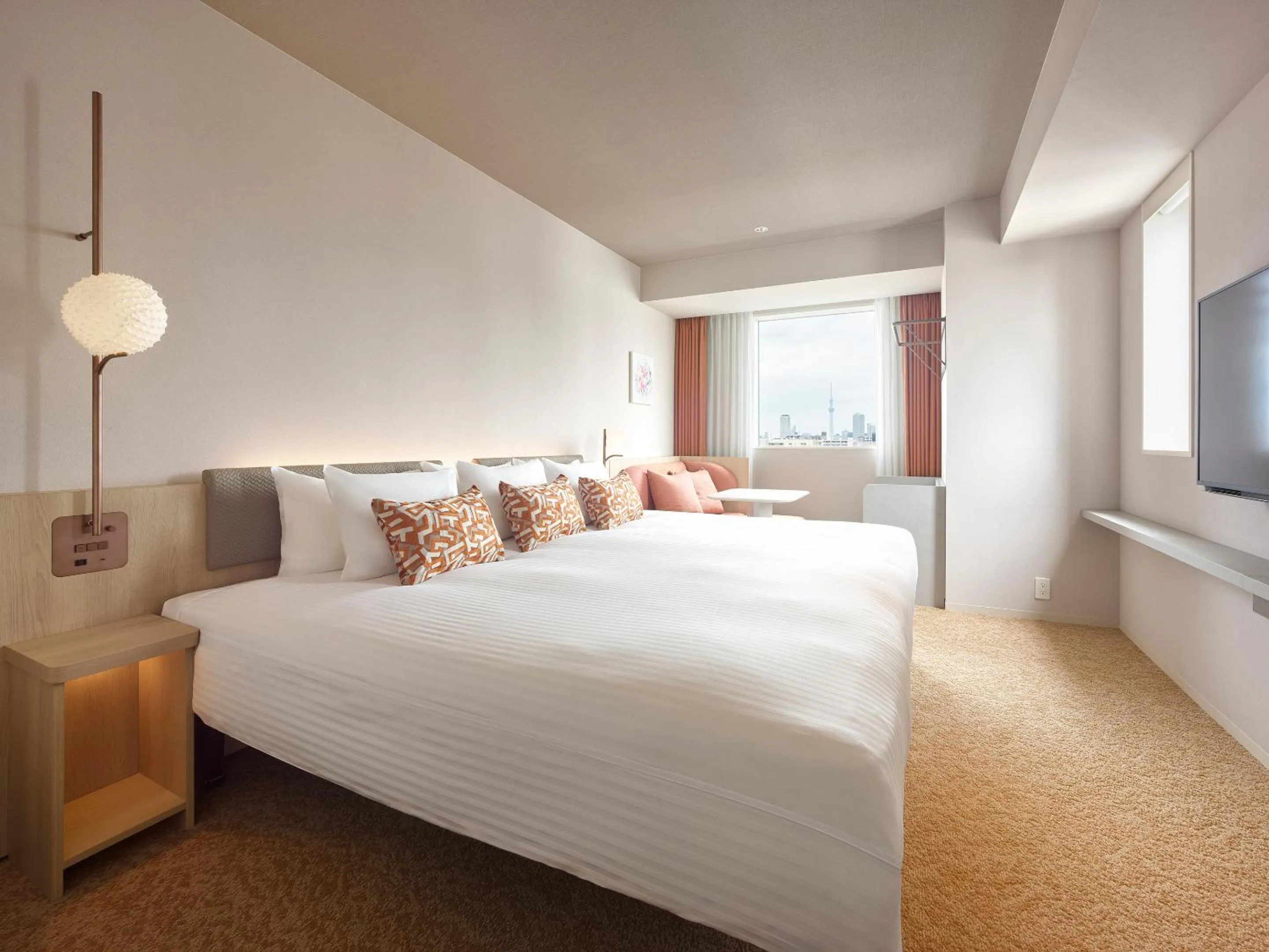 Photo of the whole room, Bed in Mitsui Garden Hotel Ginza Tsukiji