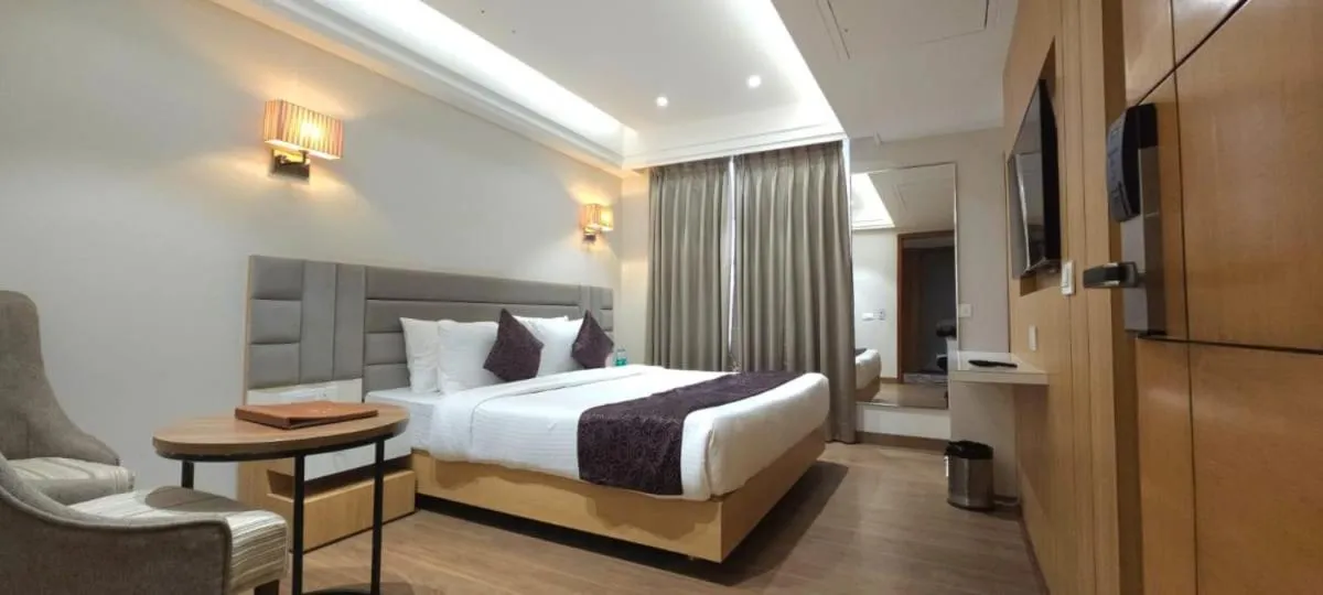 View (from property/room), Bed in Hotel Alwar Royals