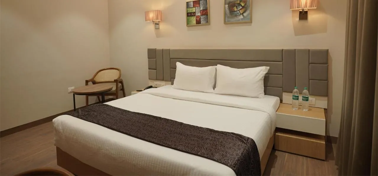 Bedroom, Bed in Hotel Alwar Royals