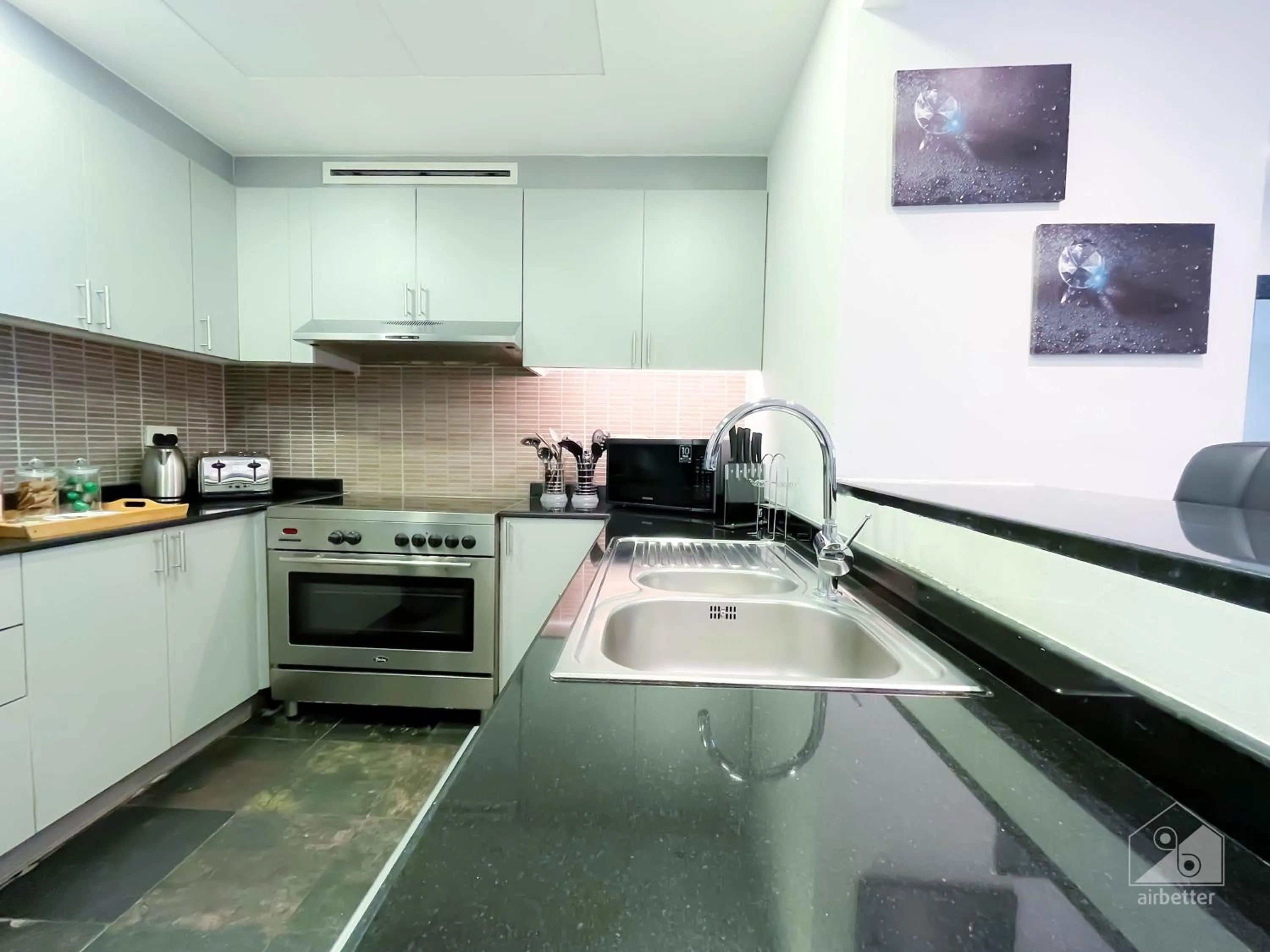 Kitchen or kitchenette in New! Ultimate Luxury 2Bedroom In Dubai Marina