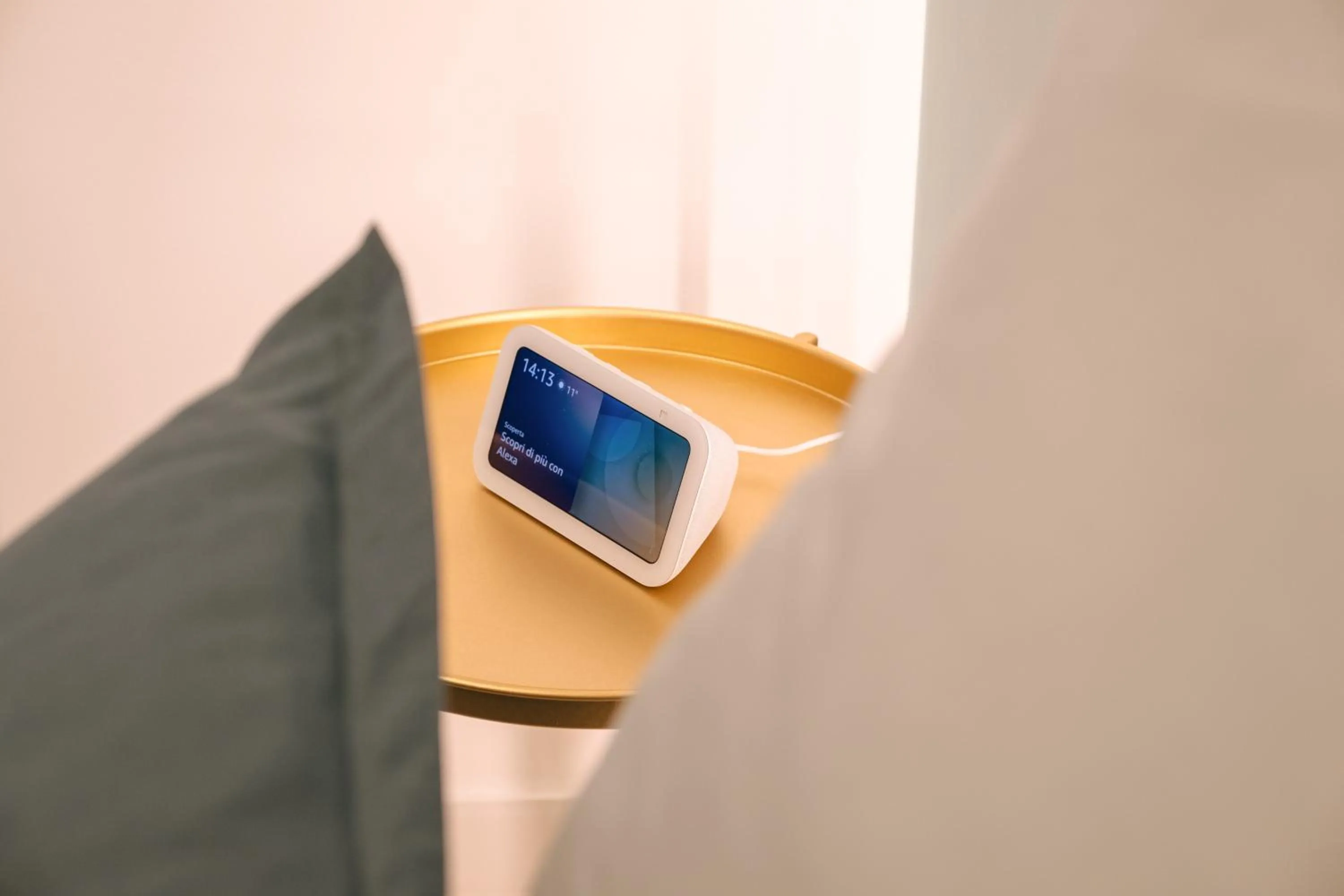 TV and multimedia in ALBERGO DIFFUSO Dimora Rossi Charme B&B