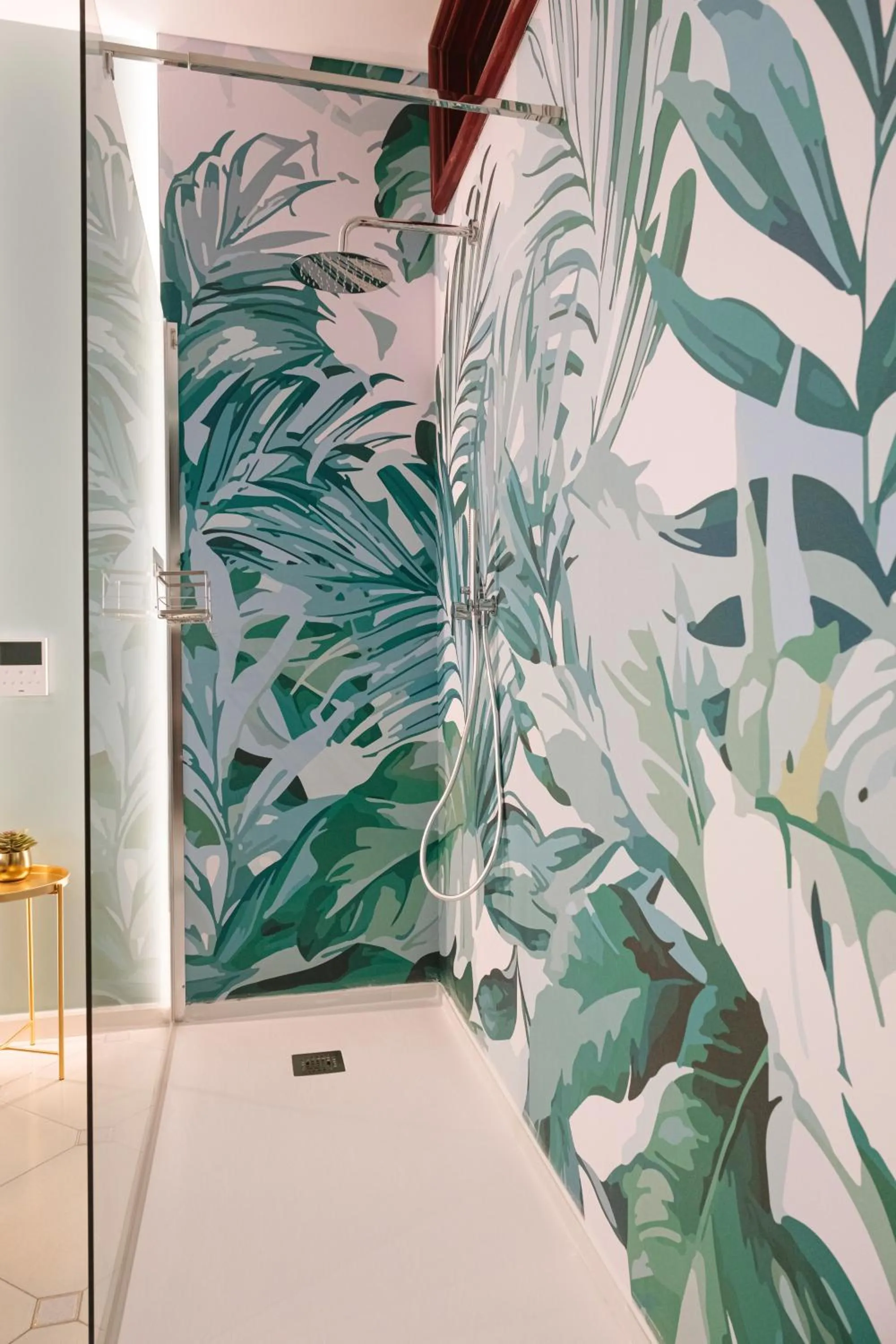 Shower in ALBERGO DIFFUSO Dimora Rossi Charme B&B