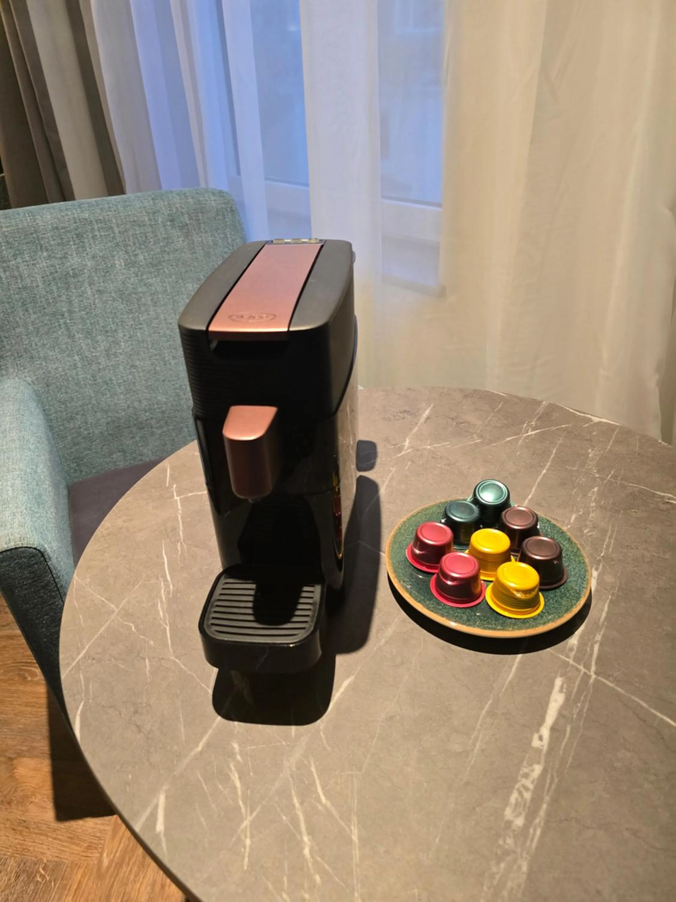 Coffee/tea facilities in Maldron Hotel Brighton City Centre