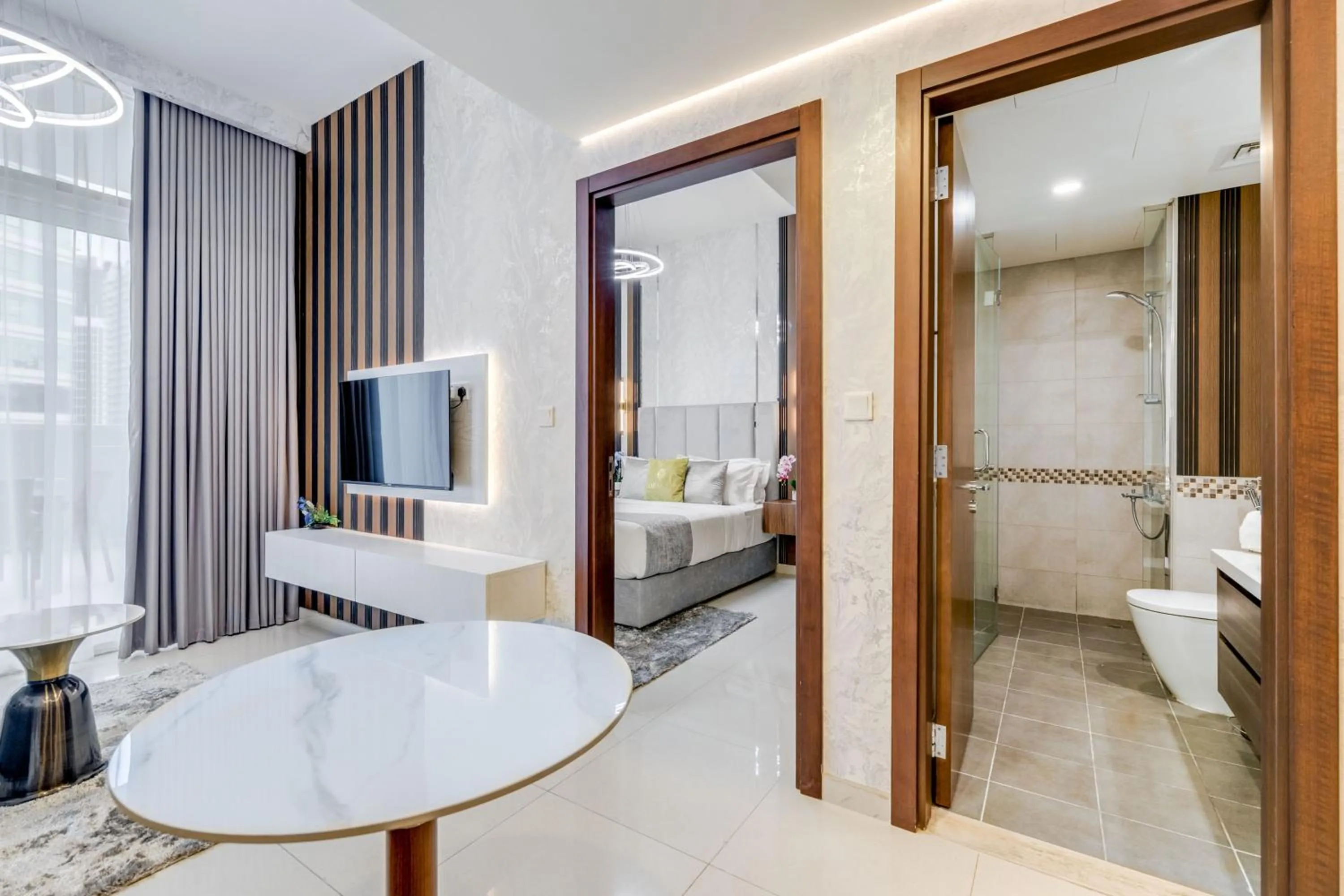 TV and multimedia in GLOBALSTAY. Luxury Apartments Near The Dubai Canal