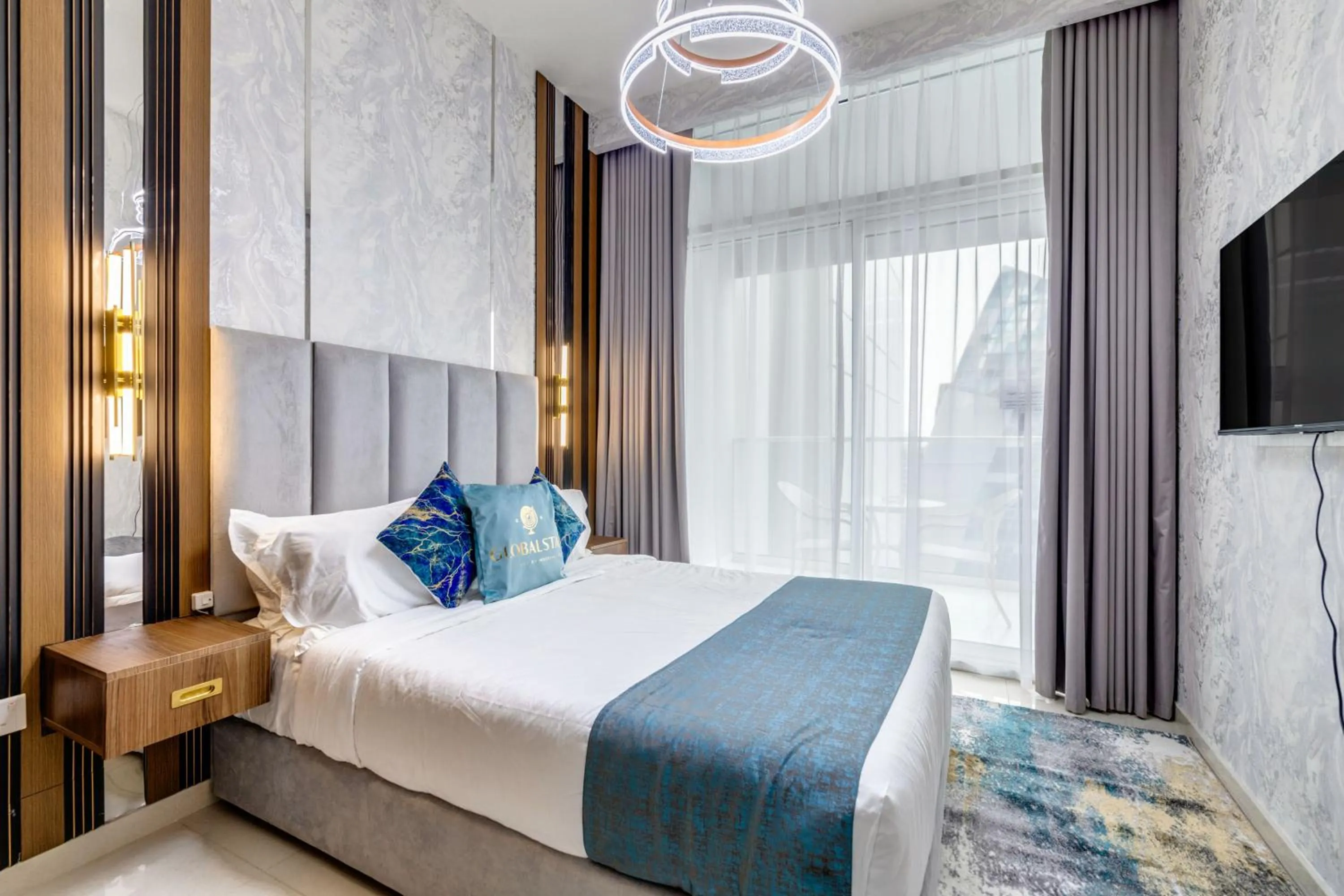 Bed in GLOBALSTAY. Luxury Apartments Near The Dubai Canal