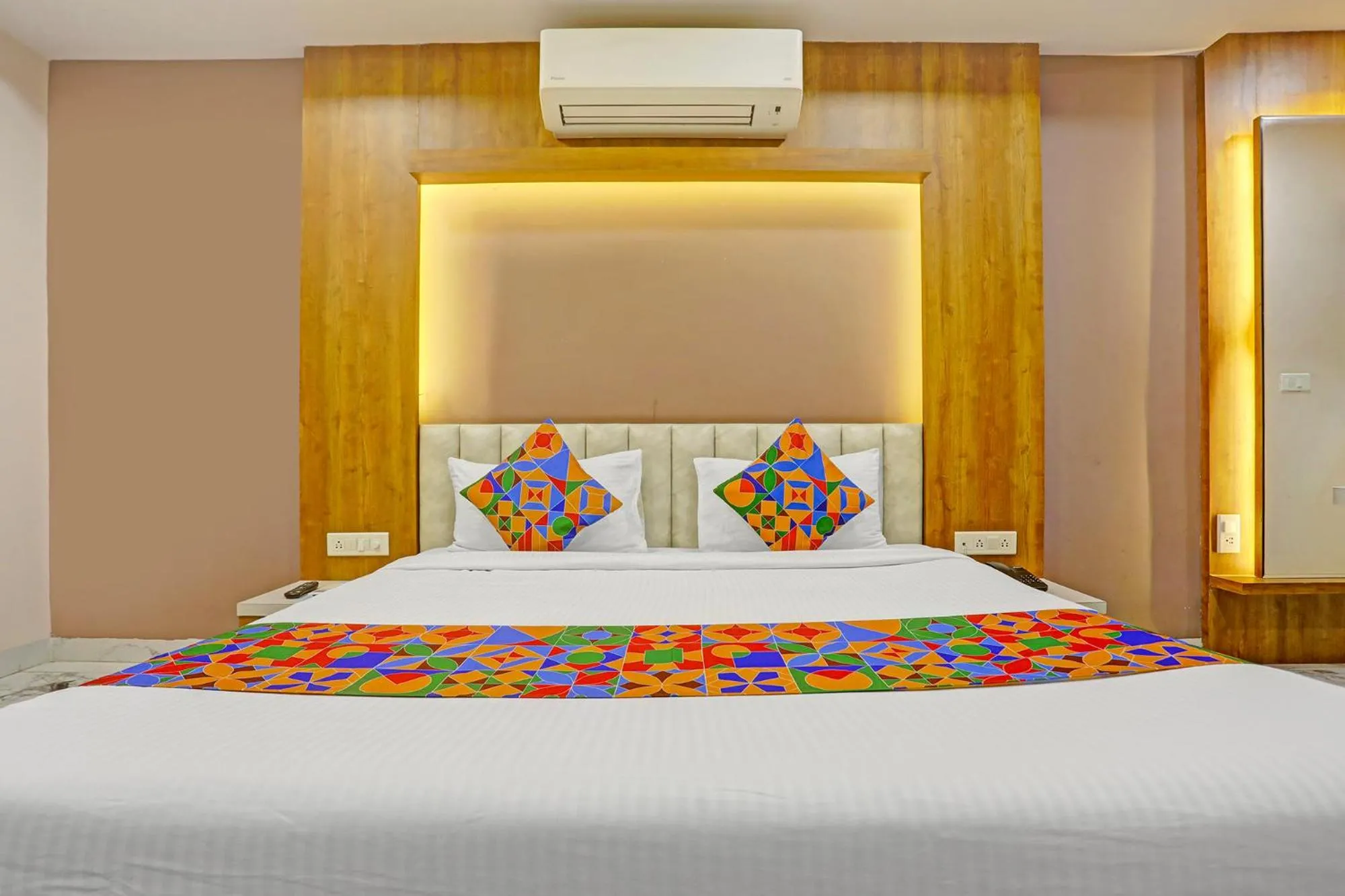 FabHotel Aura Grande