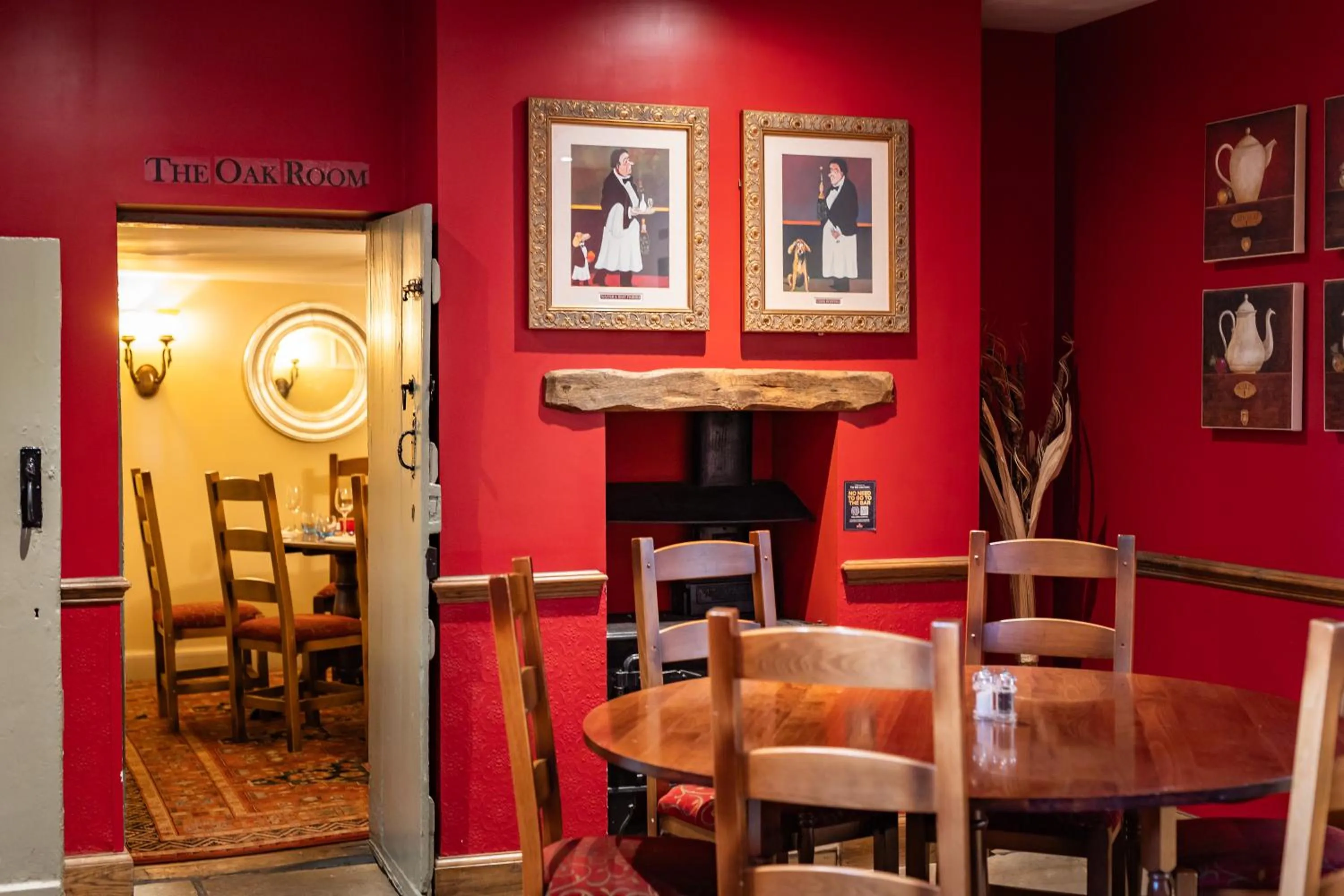 Restaurant/places to eat in The Red Lion Hotel